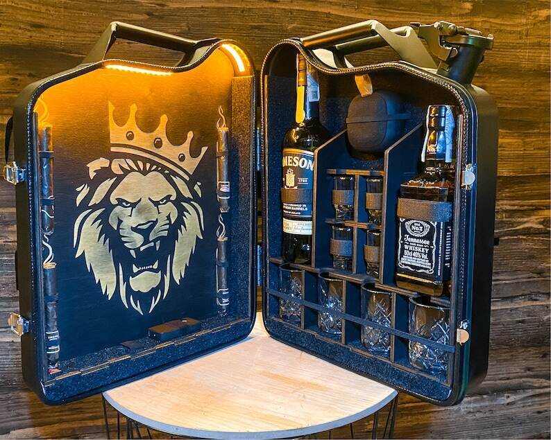 20 L Metal Jerry Can Mini Bar, For 4 People, Personalised Original Gift For a Man, Custom Fuel Bar, Camping Mini Bar, Portable Bar Case