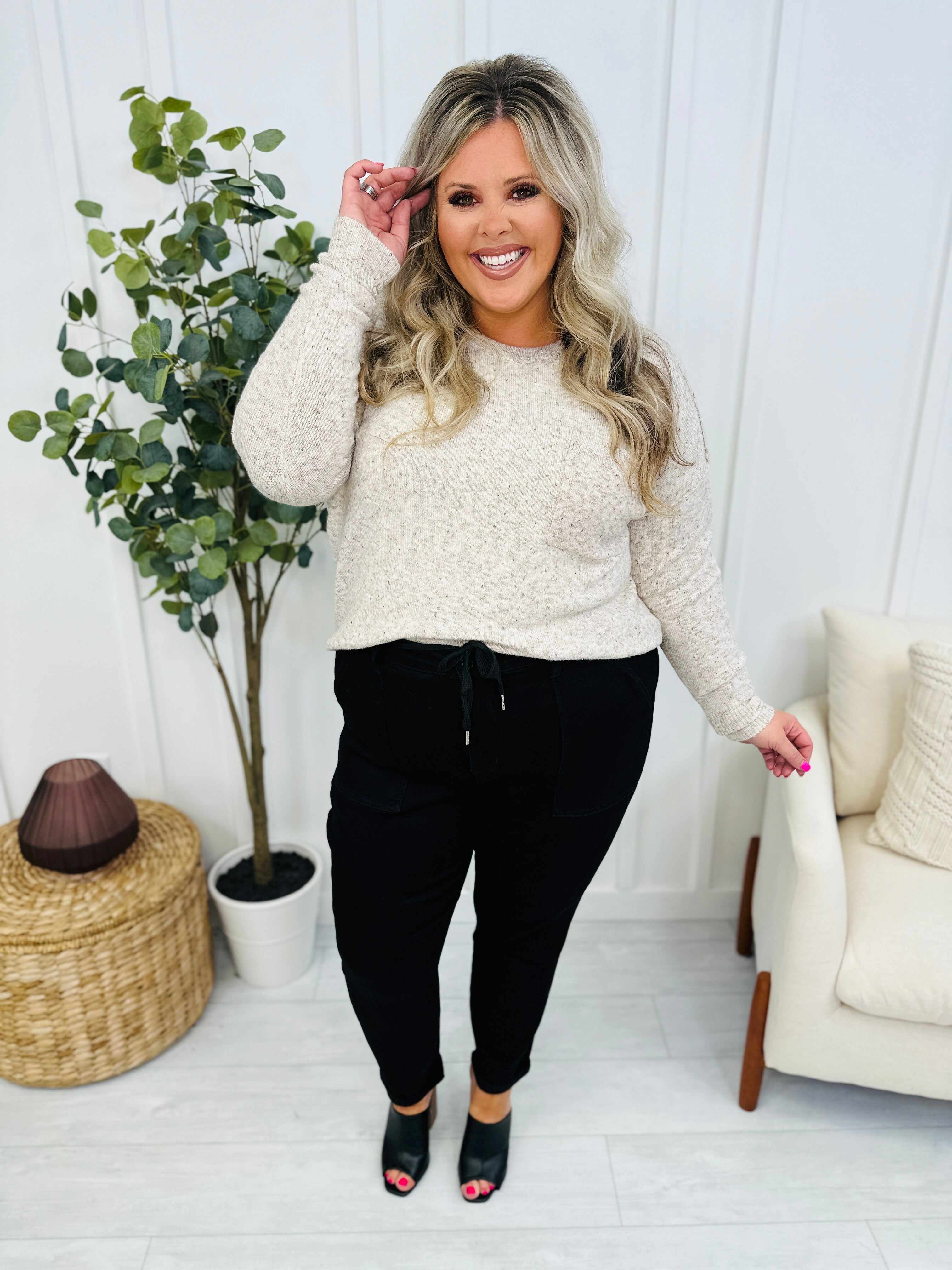 REG/CURVY Gotta Jet Black Cuffed Denim Jogger