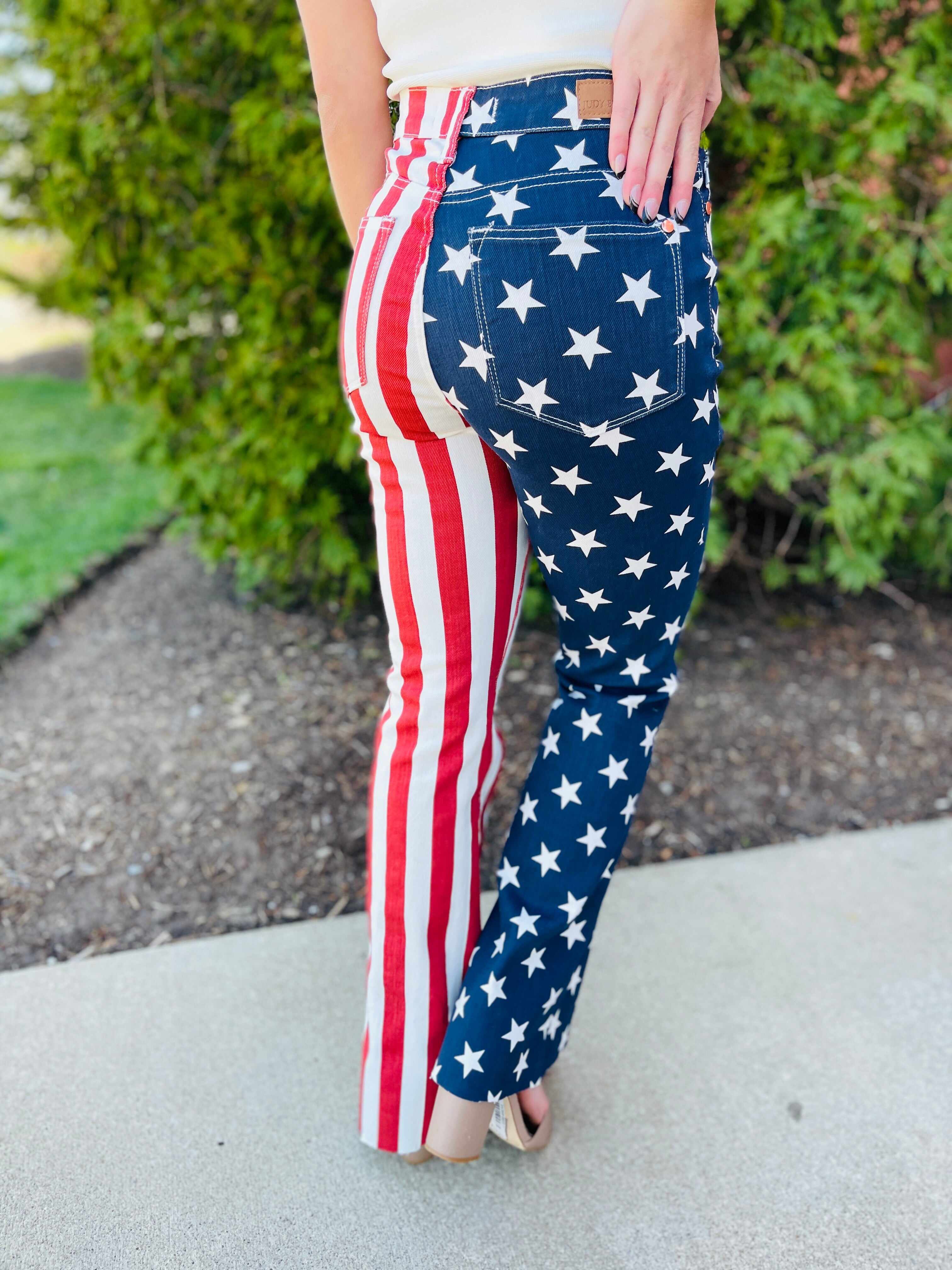 REG/CURVY Star Spangled Babe Flare Jeans