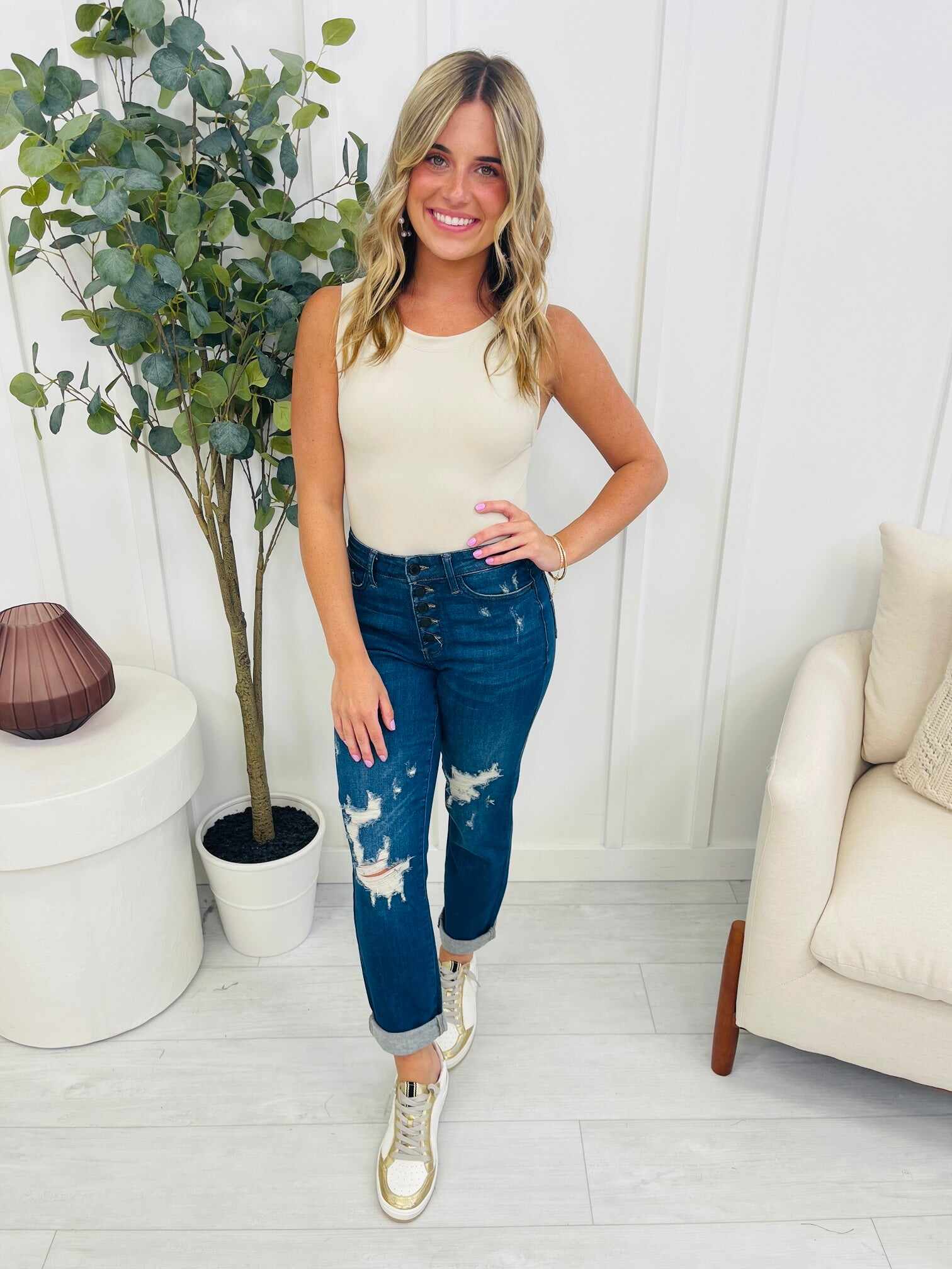 REG/CURVY Boyfriend Material Button Fly Boyfriend Jeans