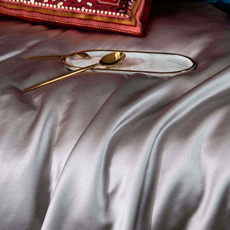 Smaddy Vintage Silk Bedding Set