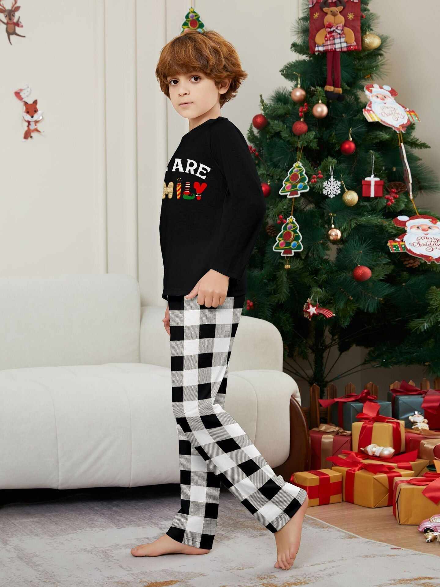 ��We Are Family�� Long Sleeve Monogrammed Plaid Parent-Child Pajamas