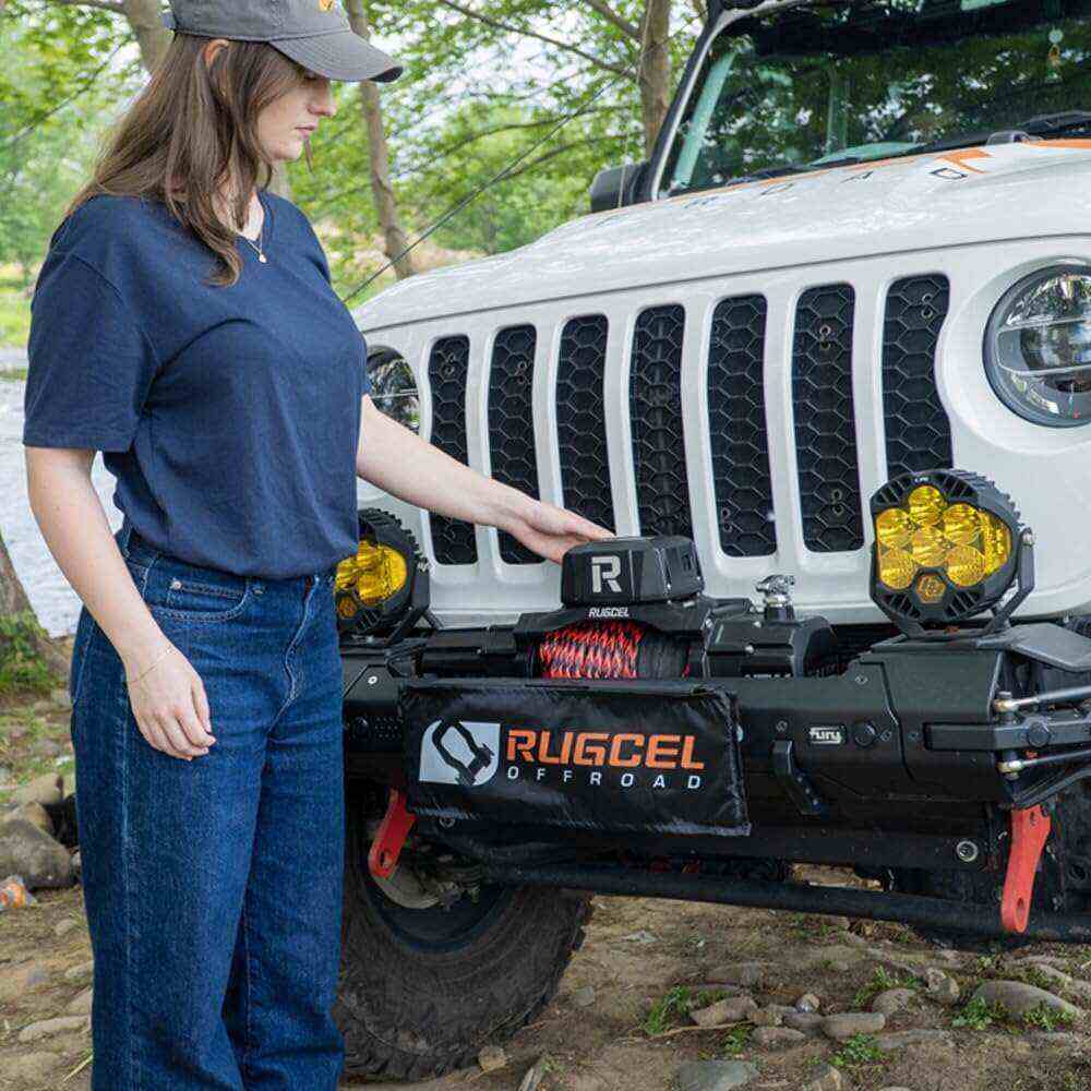 WINCH 13500lb Synthetic Rope Winch 12V Waterproof Electric Winch,2 in 1 Wireless Remote Control, for SUV, Truck & Trailer - TANK Series