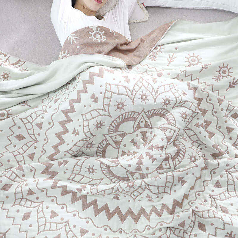 Chic Mandala Reversible Flower Cotton Quilt