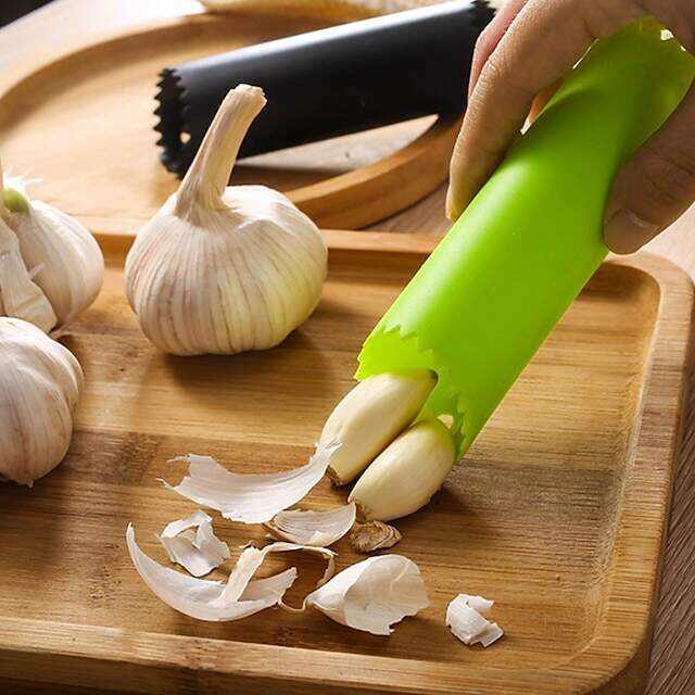 Multifunctional Garlic Master Garlic Ginger Cutter with Silicone Garlic Peeler Plastic Grinding Tool Kitchen Ginger Grater Grinder