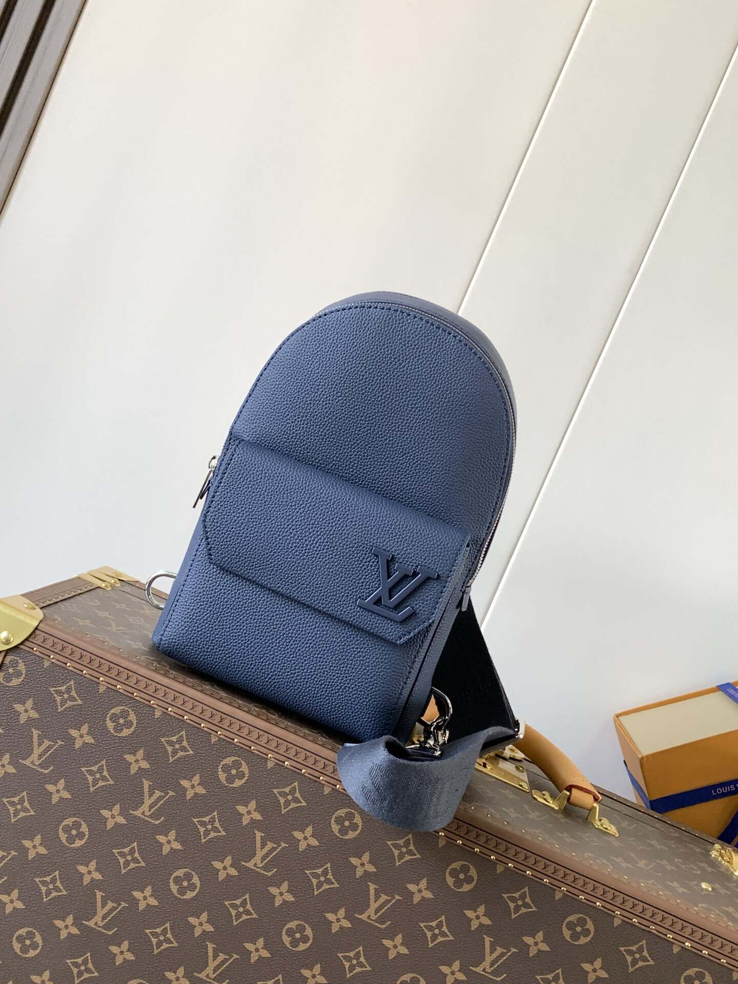 Pilot shoulder bag M11601 Blue with chips