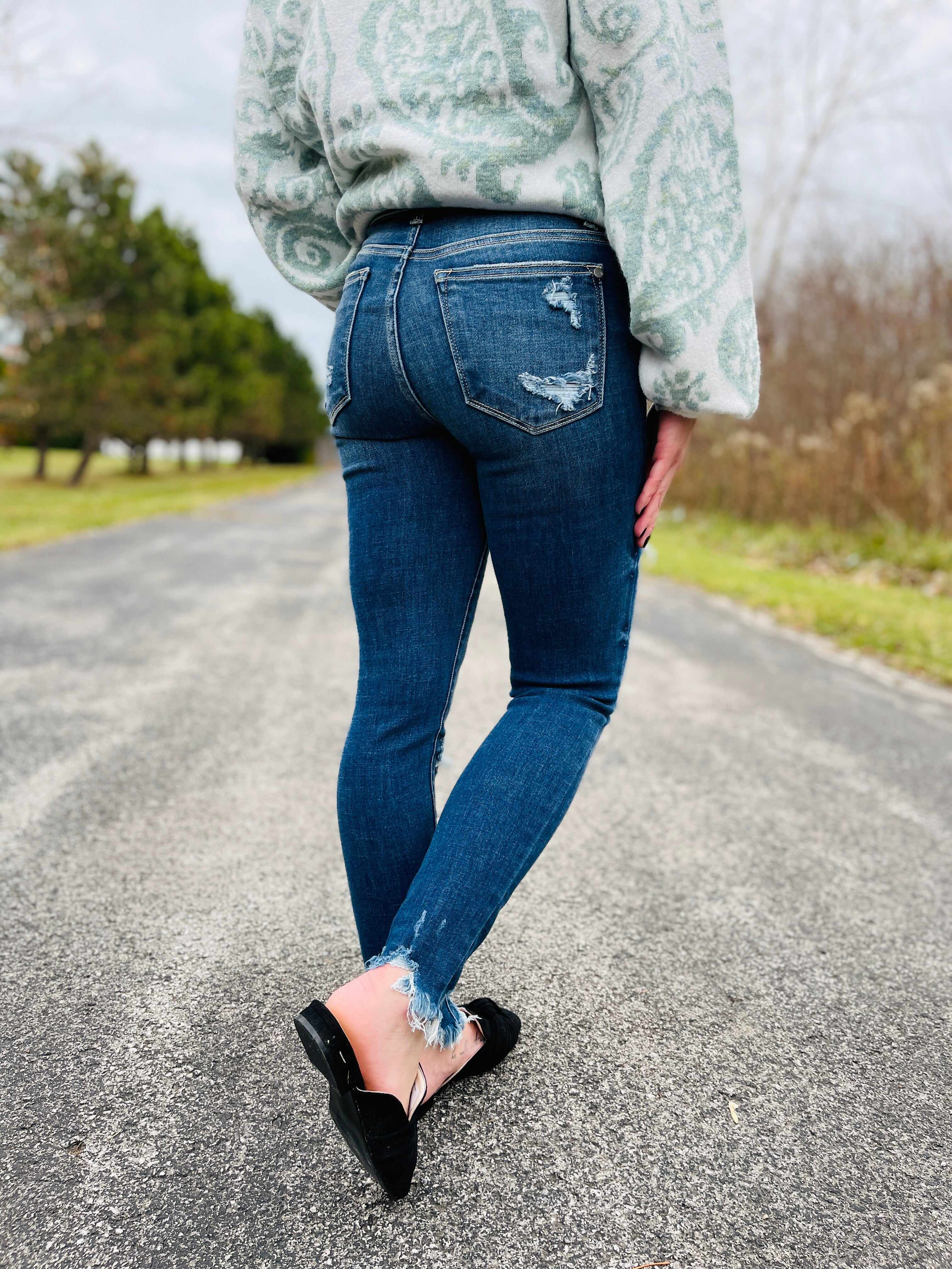 RESTOCK! Plus/Reg First Pick Mid Rise Skinny Jeans