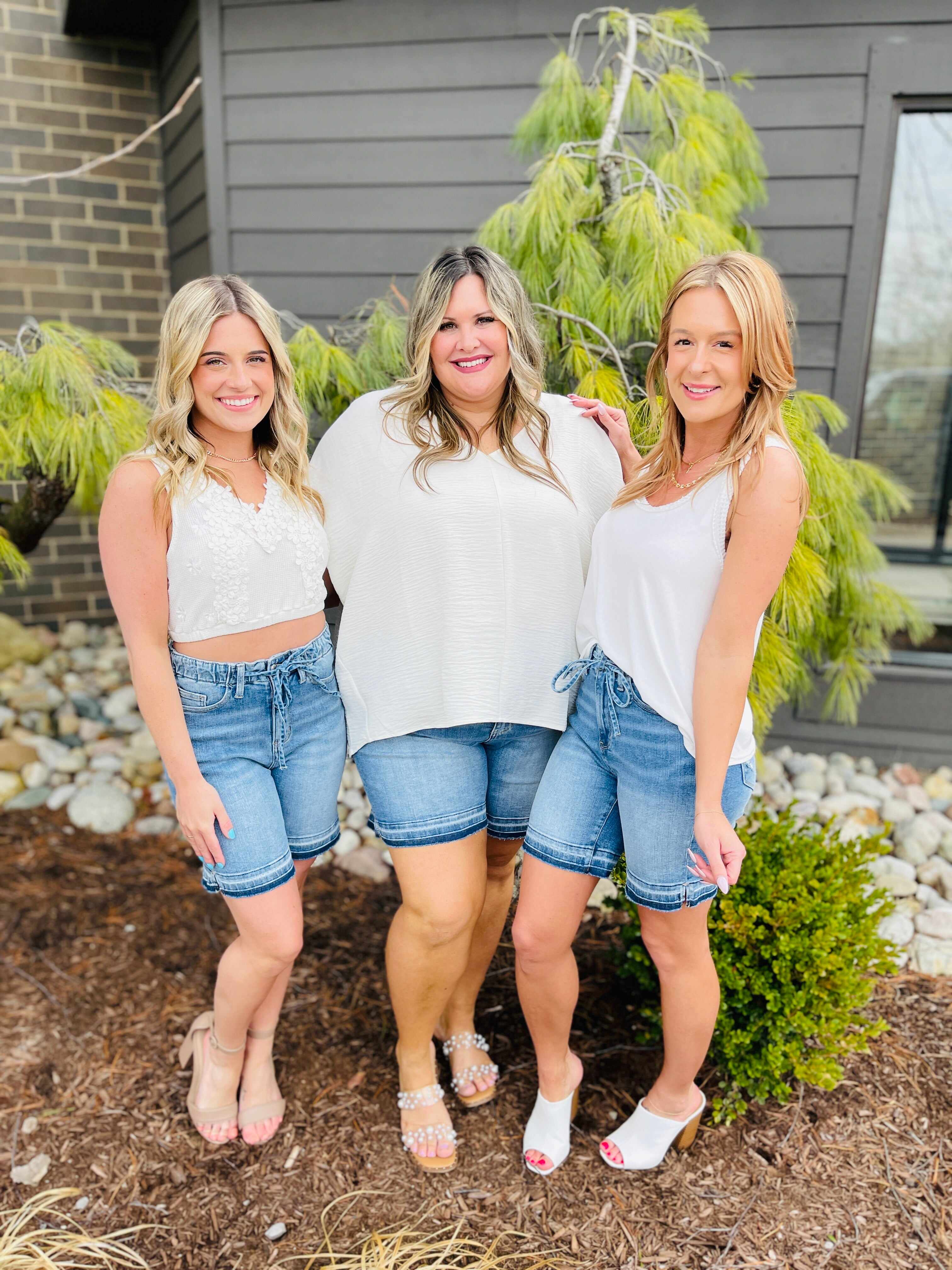 REG/CURVY Ray of Sunshine Shorts