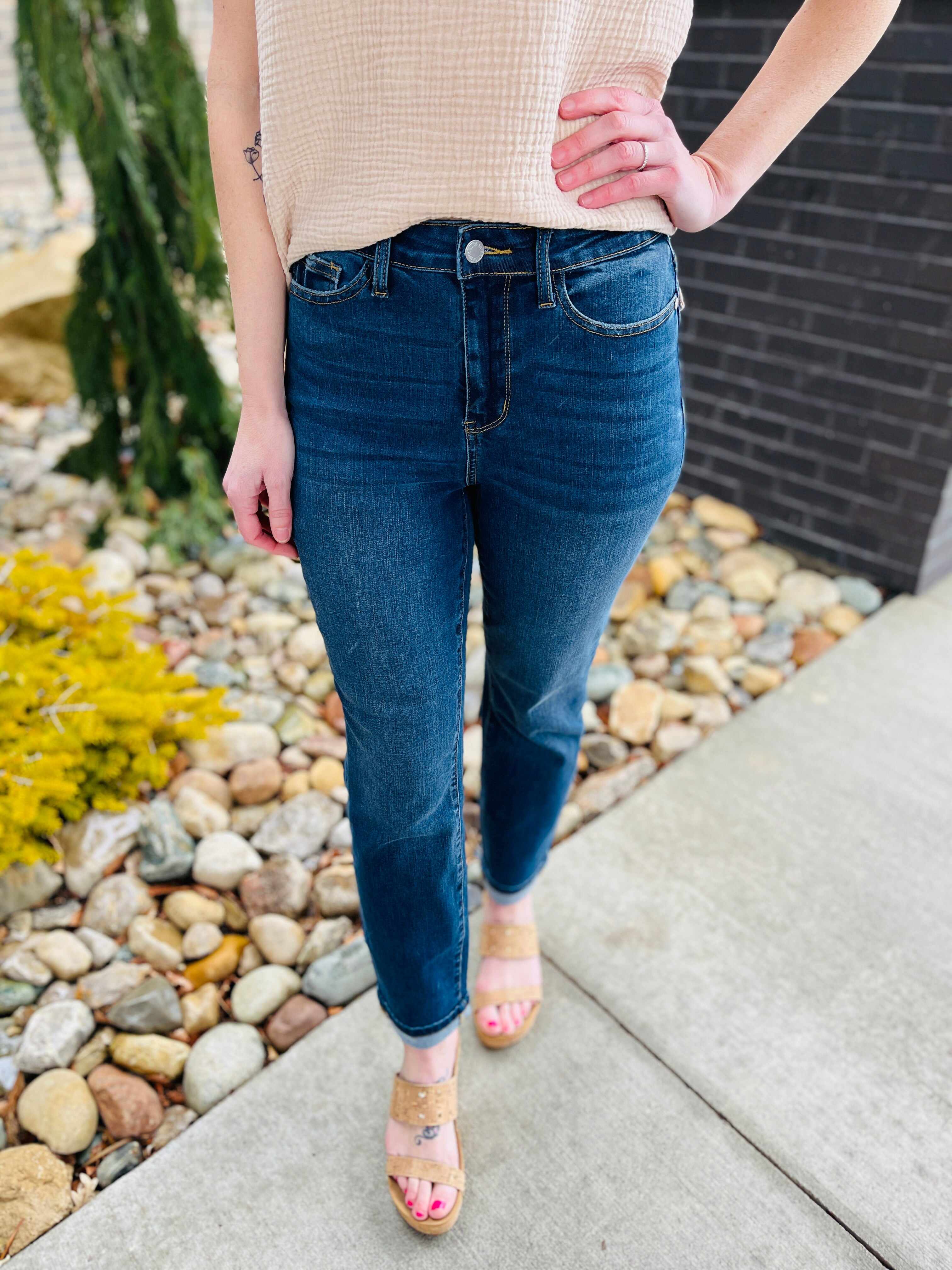 REG/CURVY The Coolest Boyfriend Jeans