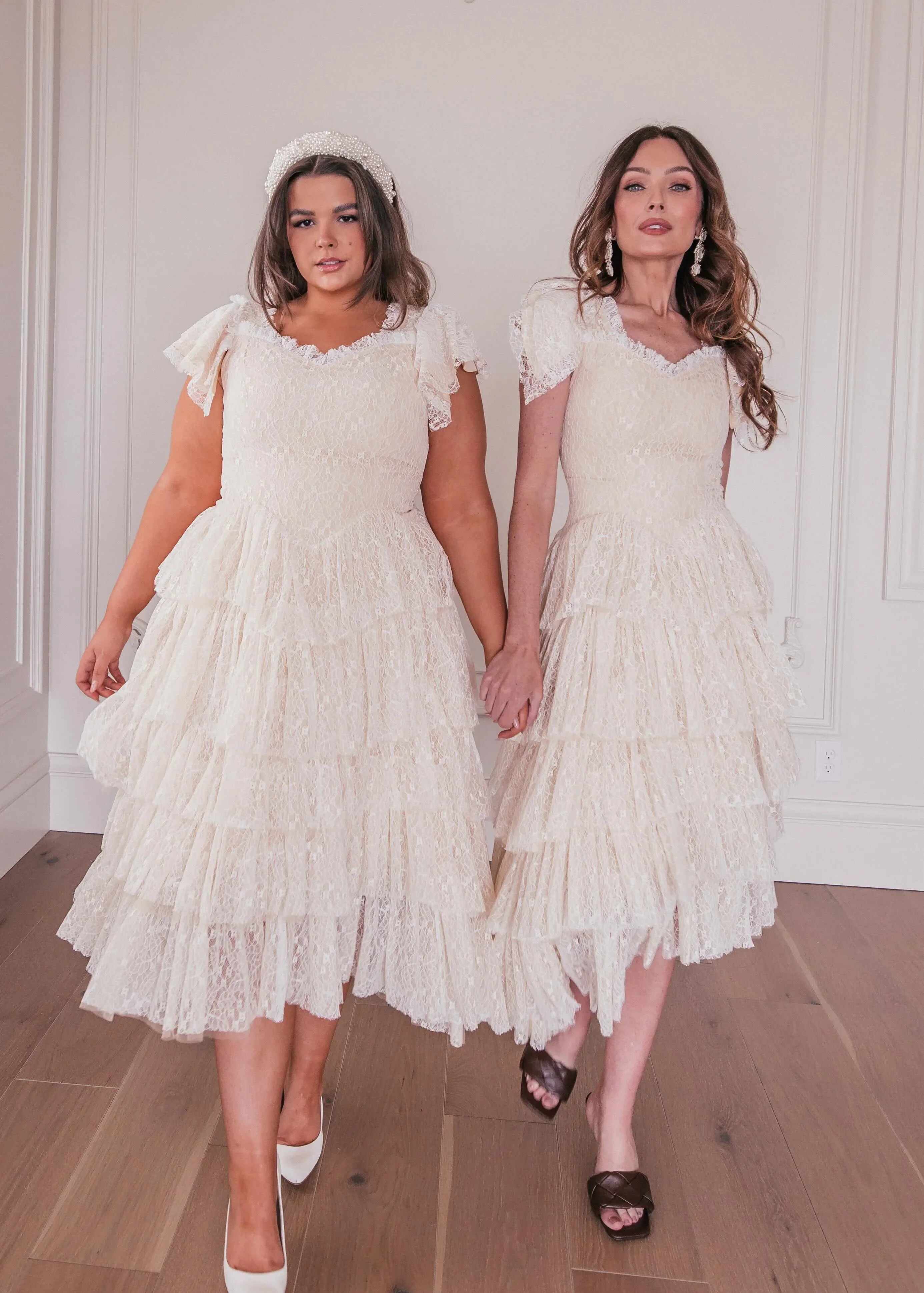 Mia Dress Champagne