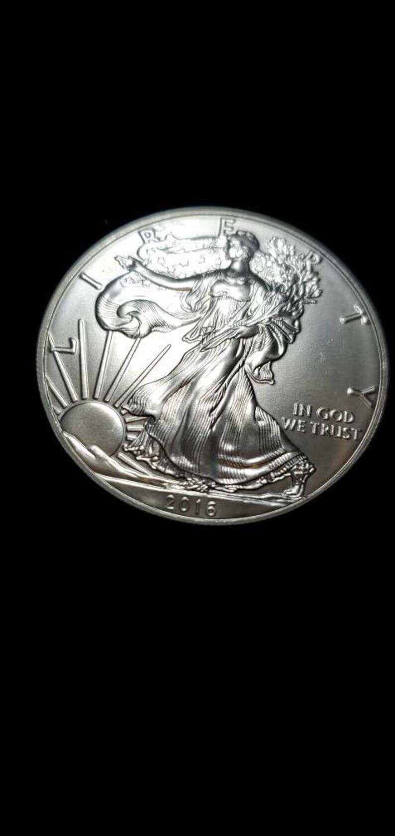 2016  American Silver Eagle BU  -  1 Oz .999 Silver- includes airtight plastic capsule    Lot#  360