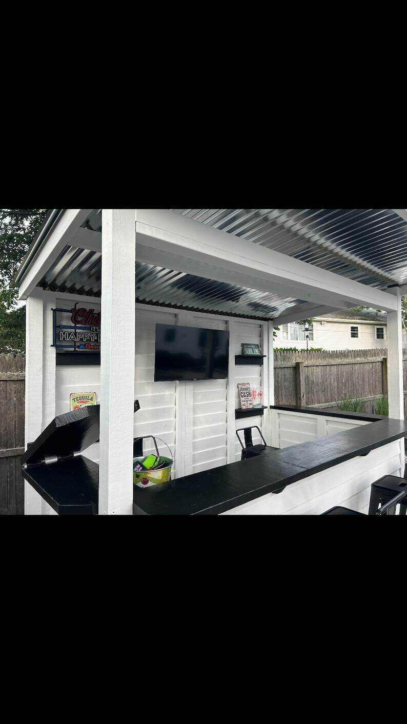 Bars To Yards US outdoor bar, patio, poolside bar, backyard fun, beer, alcohol games, sports bar, summer, family bonding, tavern, summer fun