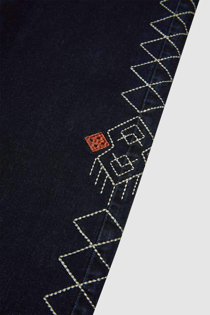 Wash Geo Embroidery Rhinestone Decor Mid Rise Bootcut Jeans Without Belt