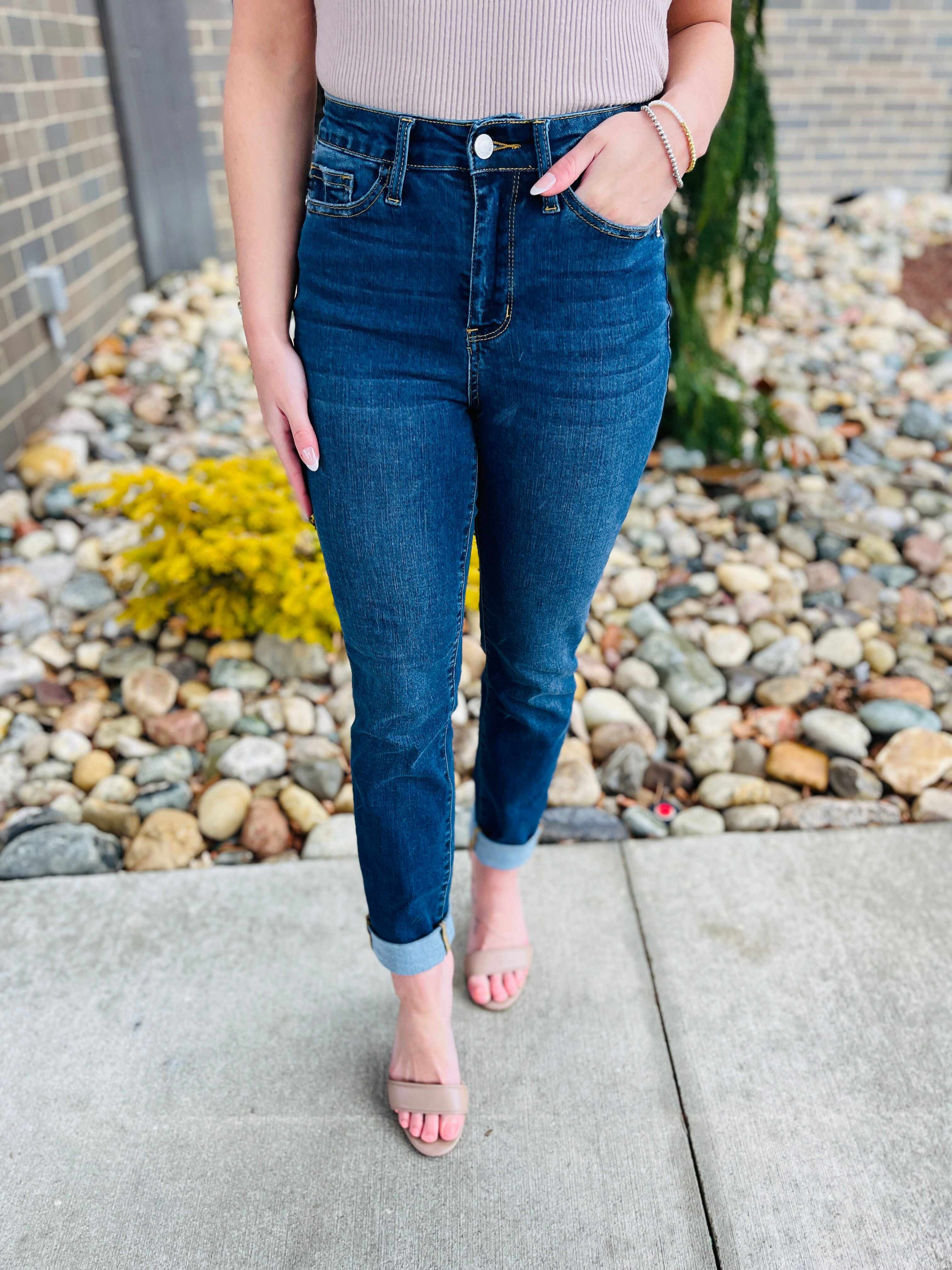 REG/CURVY The Coolest Boyfriend Jeans