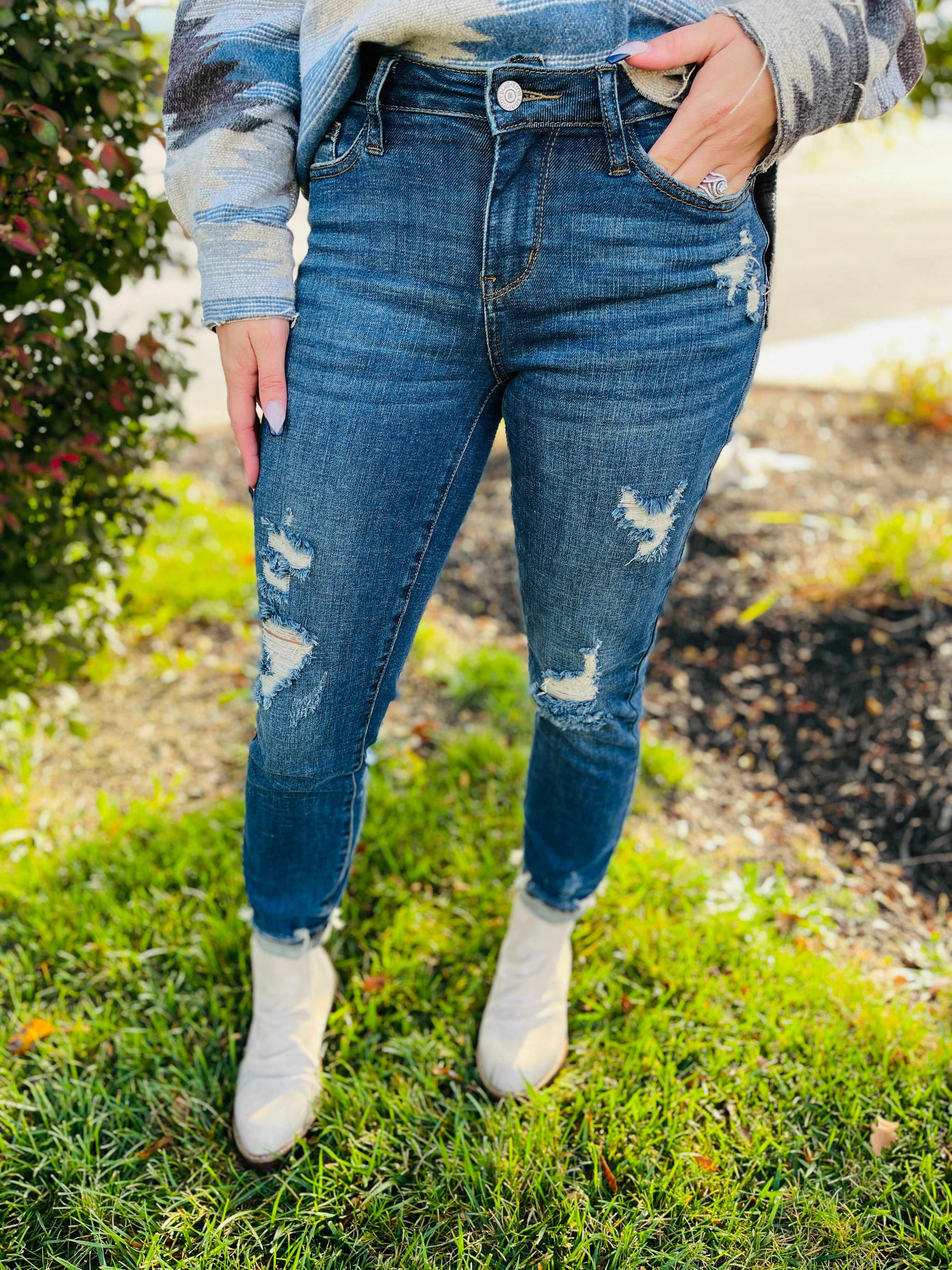 Plus/Reg Kick Off Your Boots Relaxed Fit Jeans