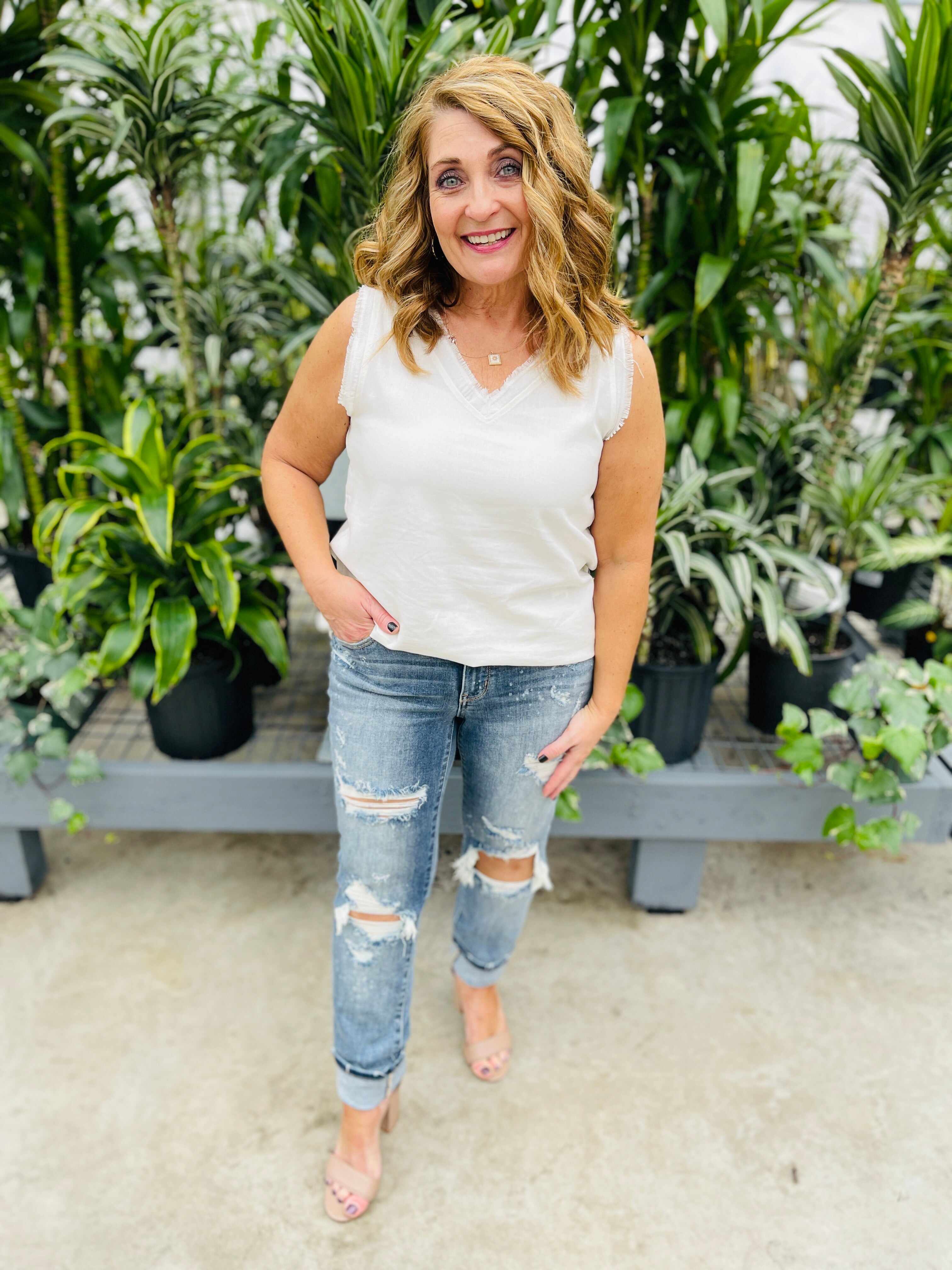 Restock! REG/CURVY Somewhere On a Bleach Mid Rise Boyfriend Jeans