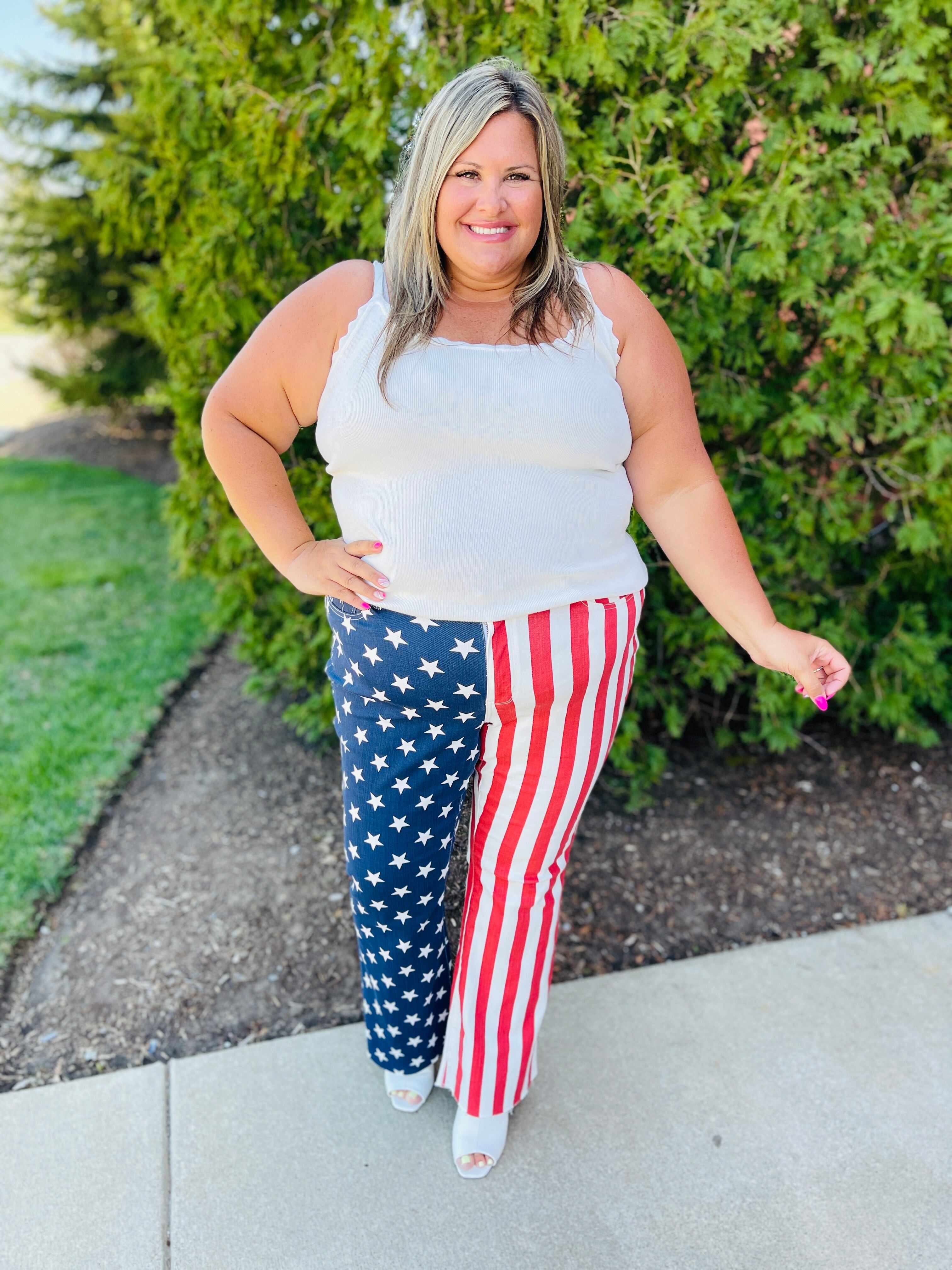 REG/CURVY Star Spangled Babe Flare Jeans