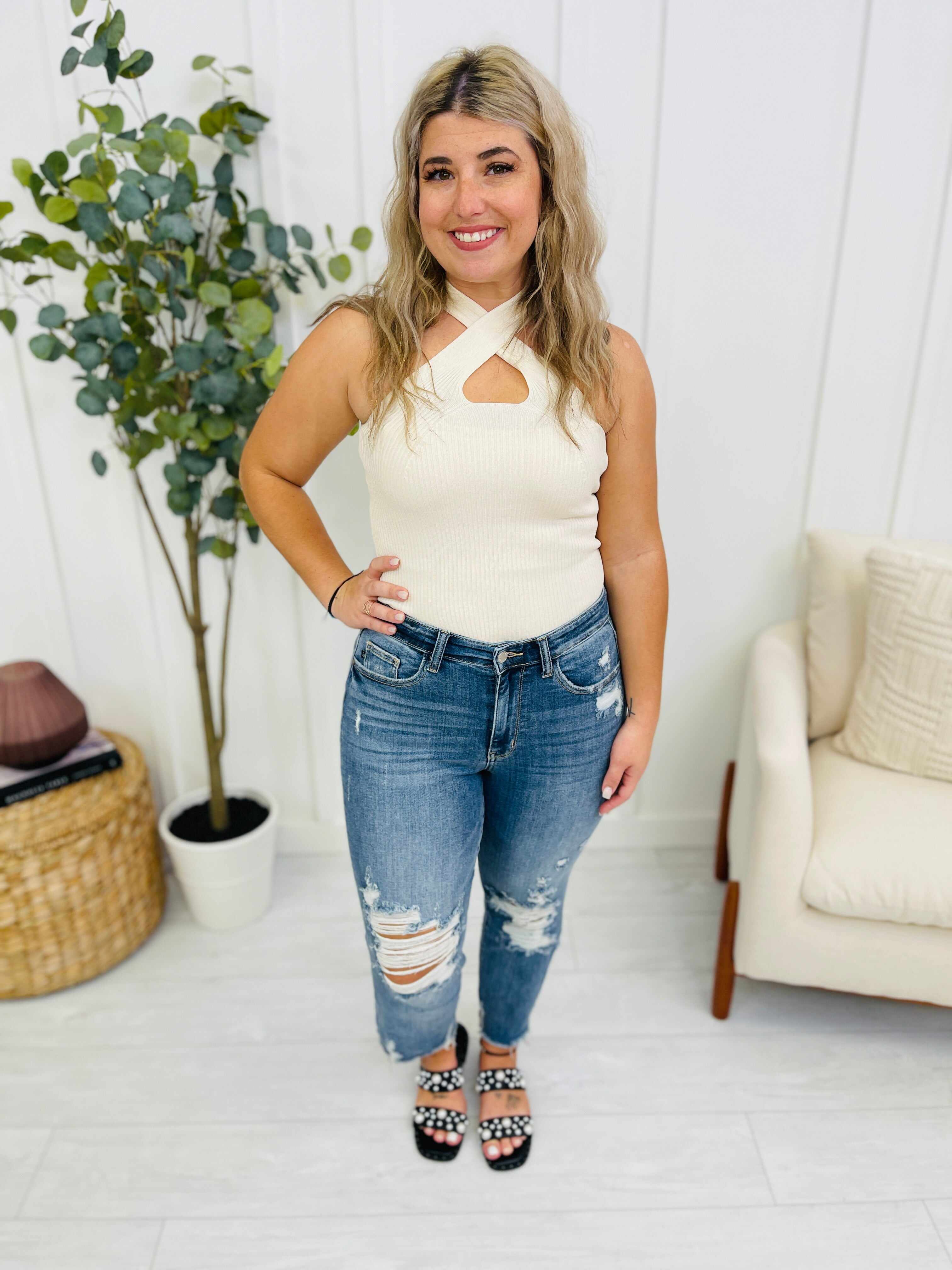 REG/CURVY Straight for the Heart Ankle Jeans