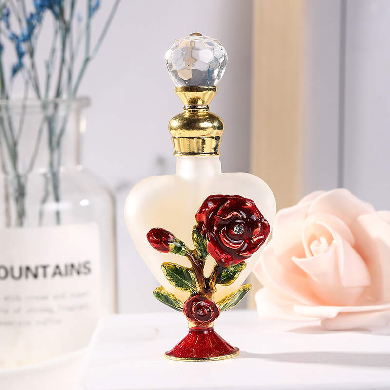 Three-dimensional rose flower enamel-colored large heart-shaped 10ml perfume bottle with classic and elegant exquisite relief design