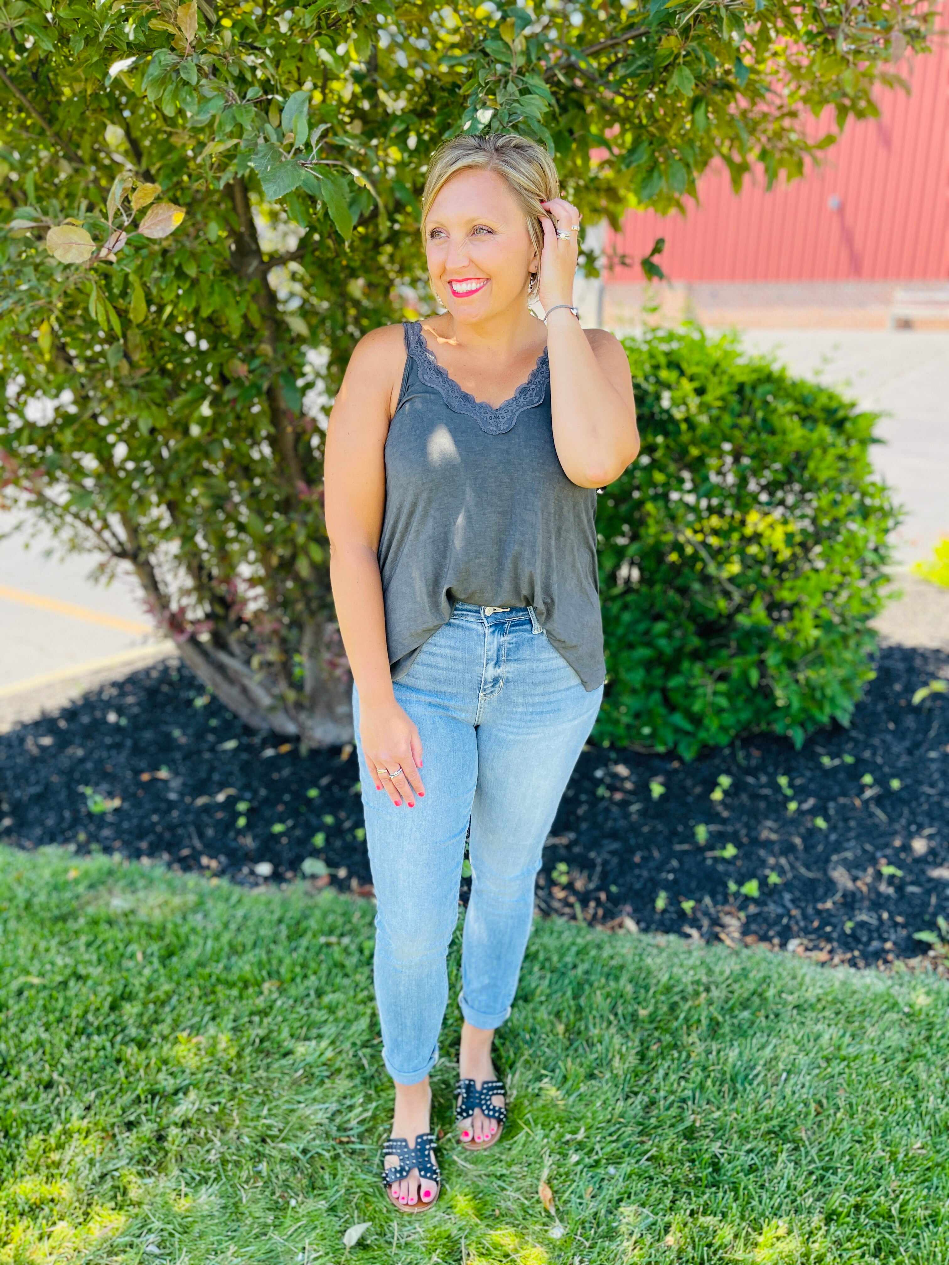 PLUS/REG Lay on Back and Relax Relaxed Fit Nondistressed Jeans
