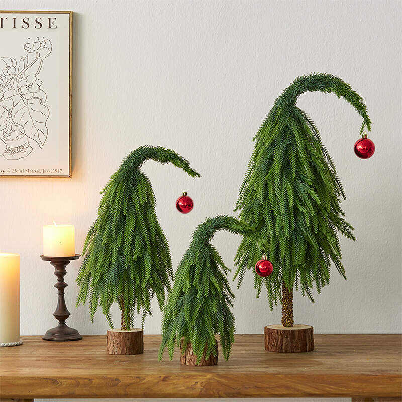 Crooked Neck Christmas Leaves Nobelson Home Small Desktop Ornament