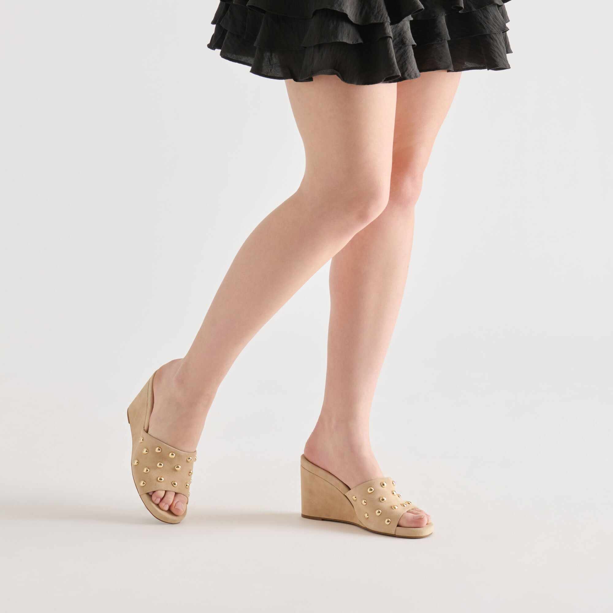 HOLTA STUD WEDGES CAMEL SUEDE