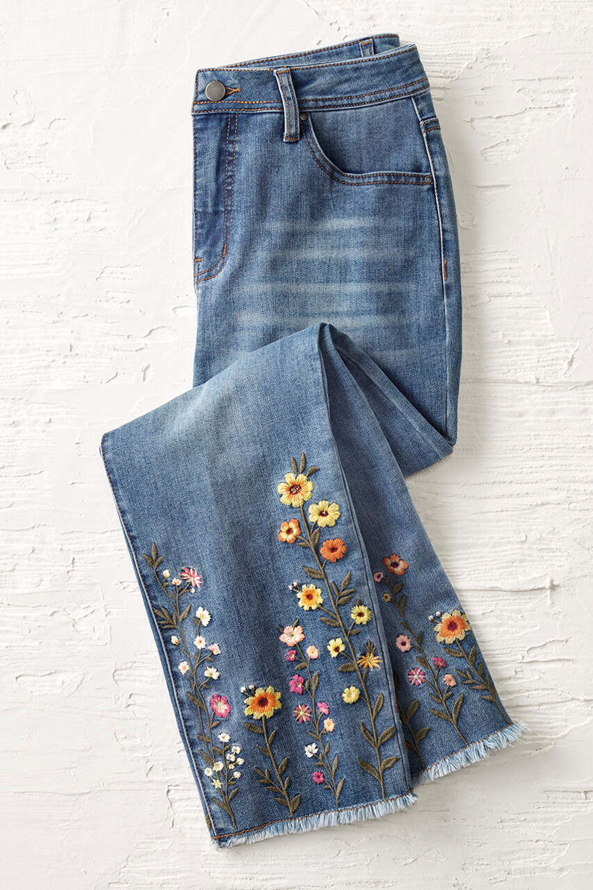 Wildflower Embroidered Cropped Jeans