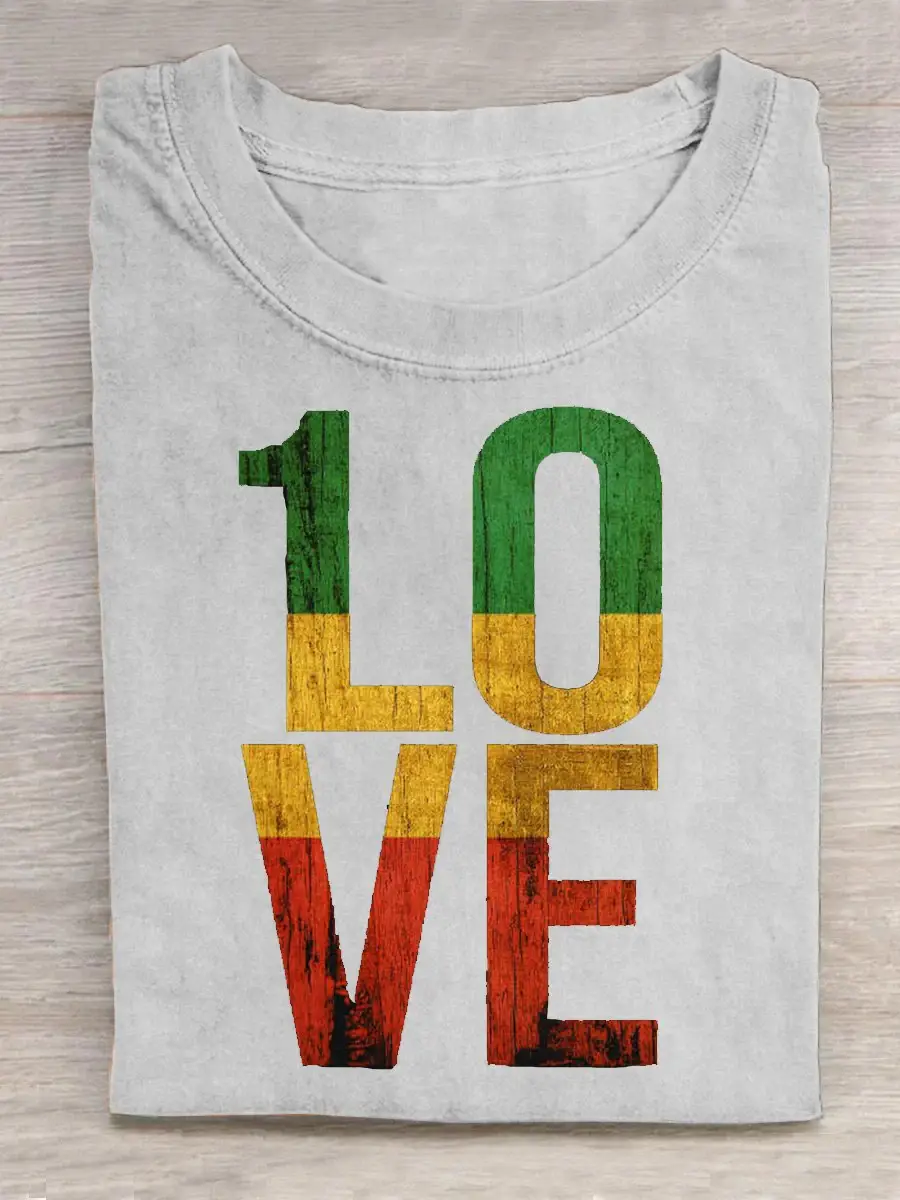 Retro Love  Art Print Casual T-shirt