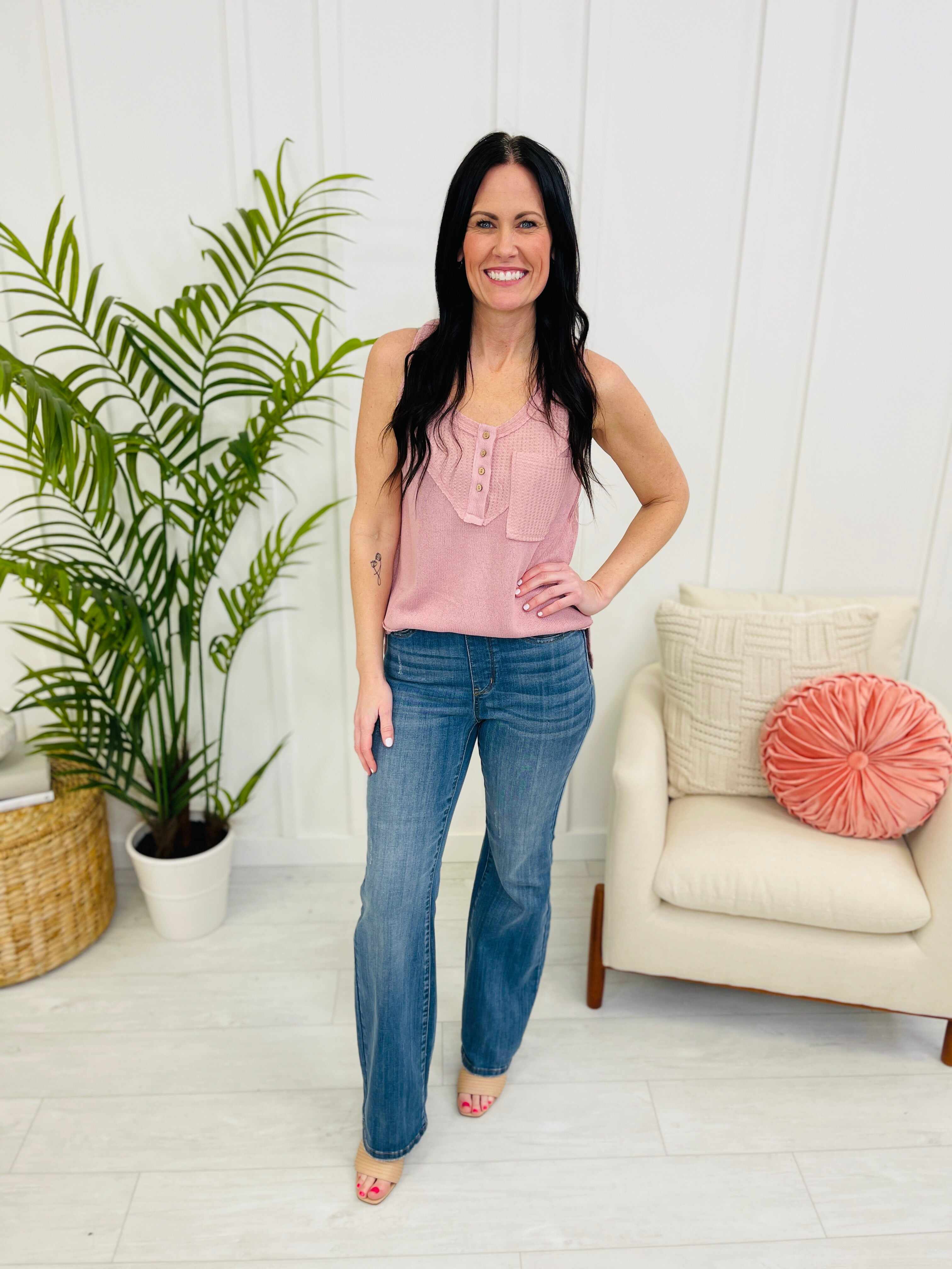 REG/CURVY Elastic Heart Pull On Slim Bootcut Jeans