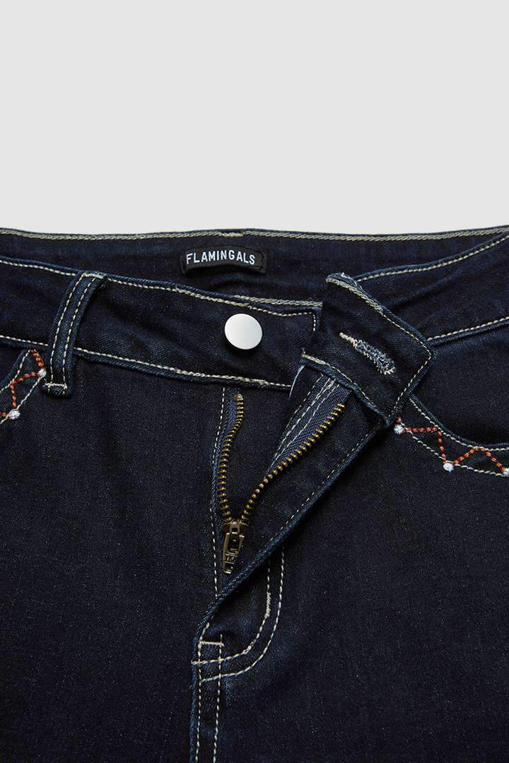 Wash Geo Embroidery Rhinestone Decor Mid Rise Bootcut Jeans Without Belt