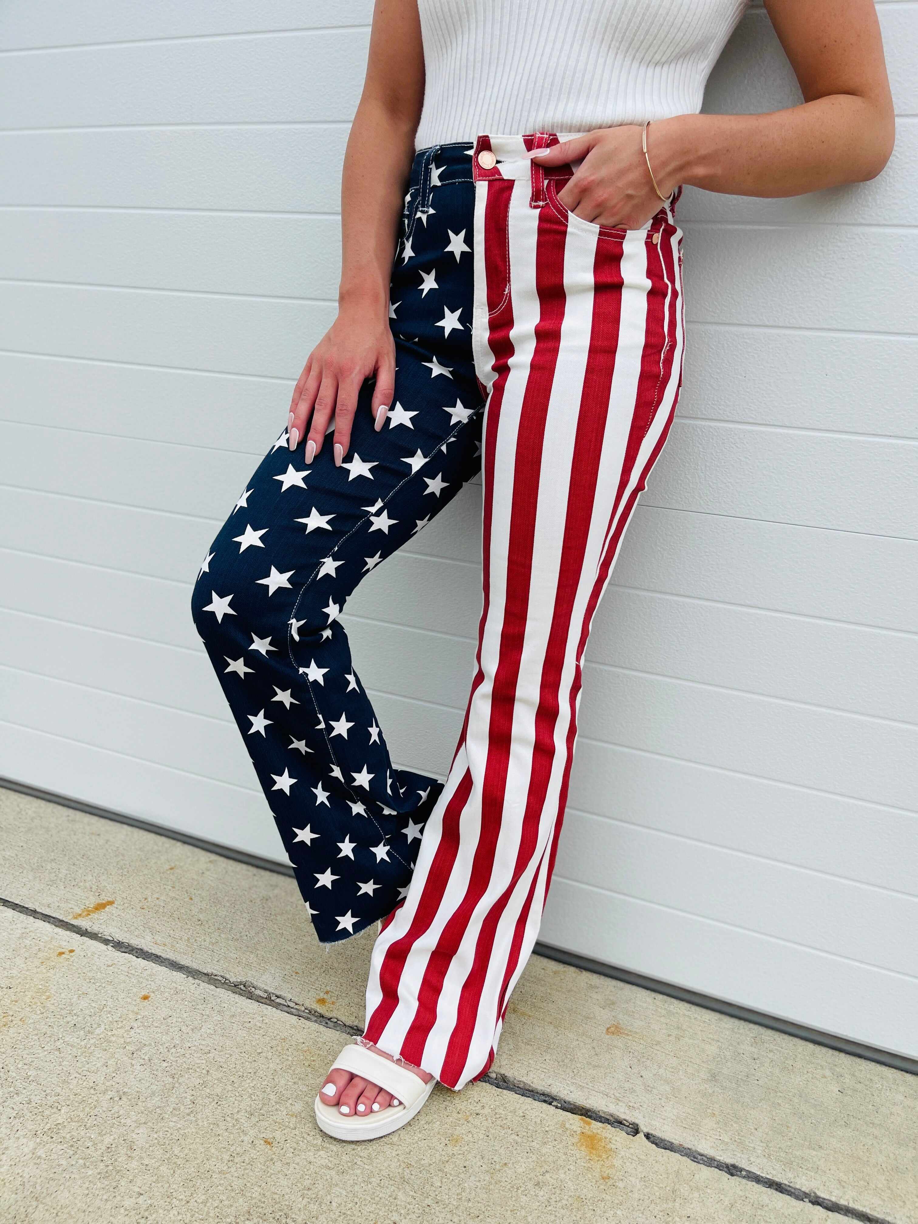REG/CURVY Star Spangled Babe Flare Jeans