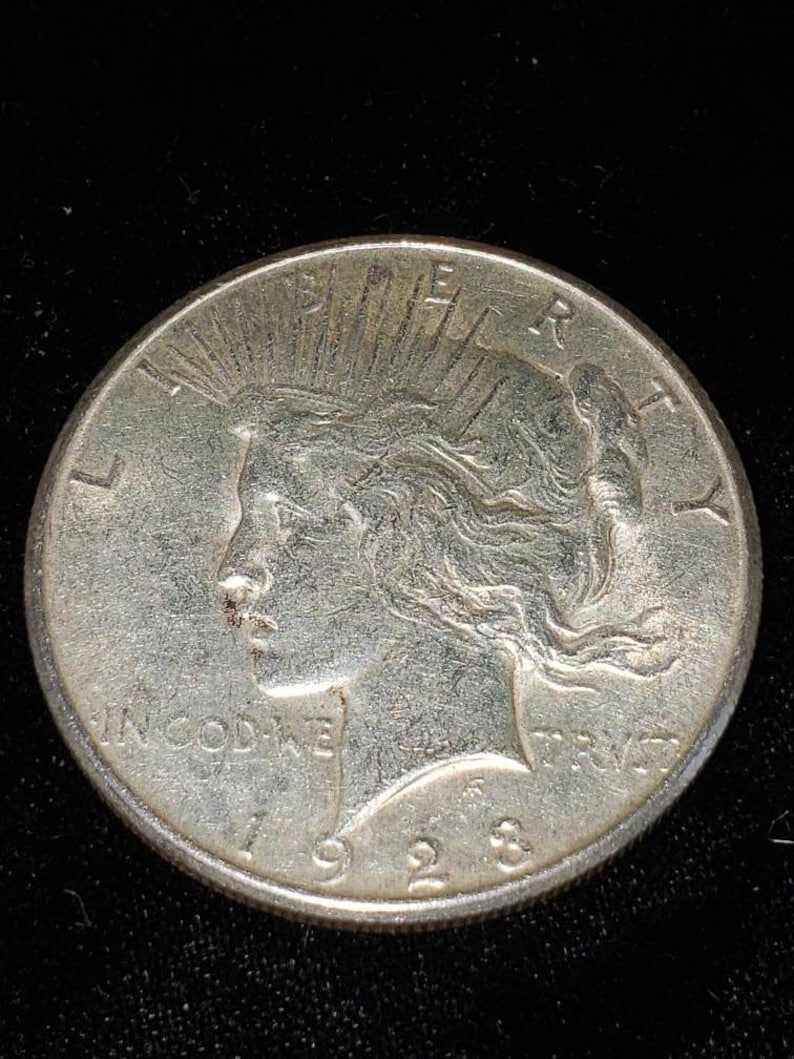 1923 S Silver Peace Dollar Coin  - XF/ AU ! Reg-45   Lot# 1443