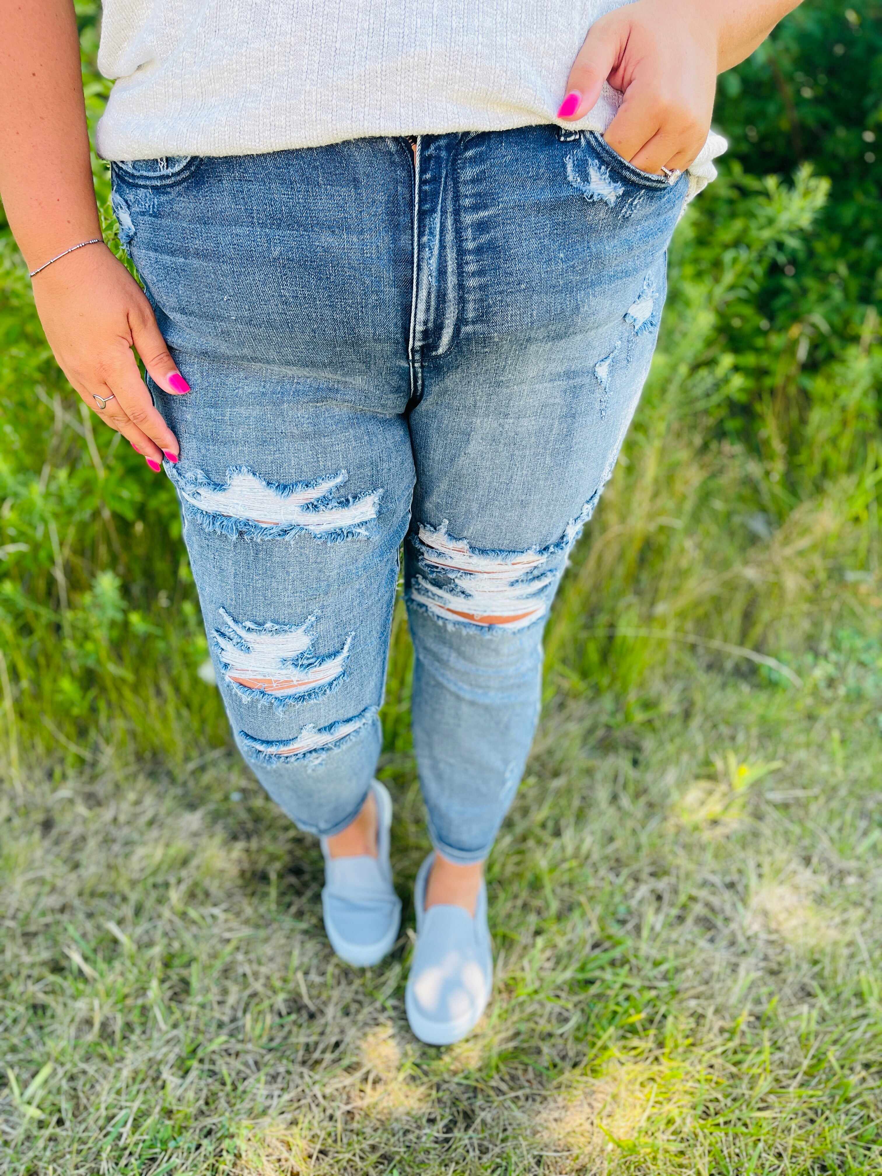 Plus/Reg Grainy Goddess Boyfriend Jeans