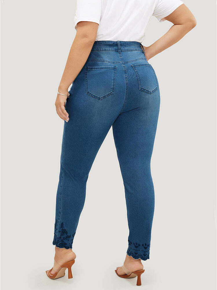 Very Stretchy High Rise Medium Wash Embroidered Scalloped Hem Jeans