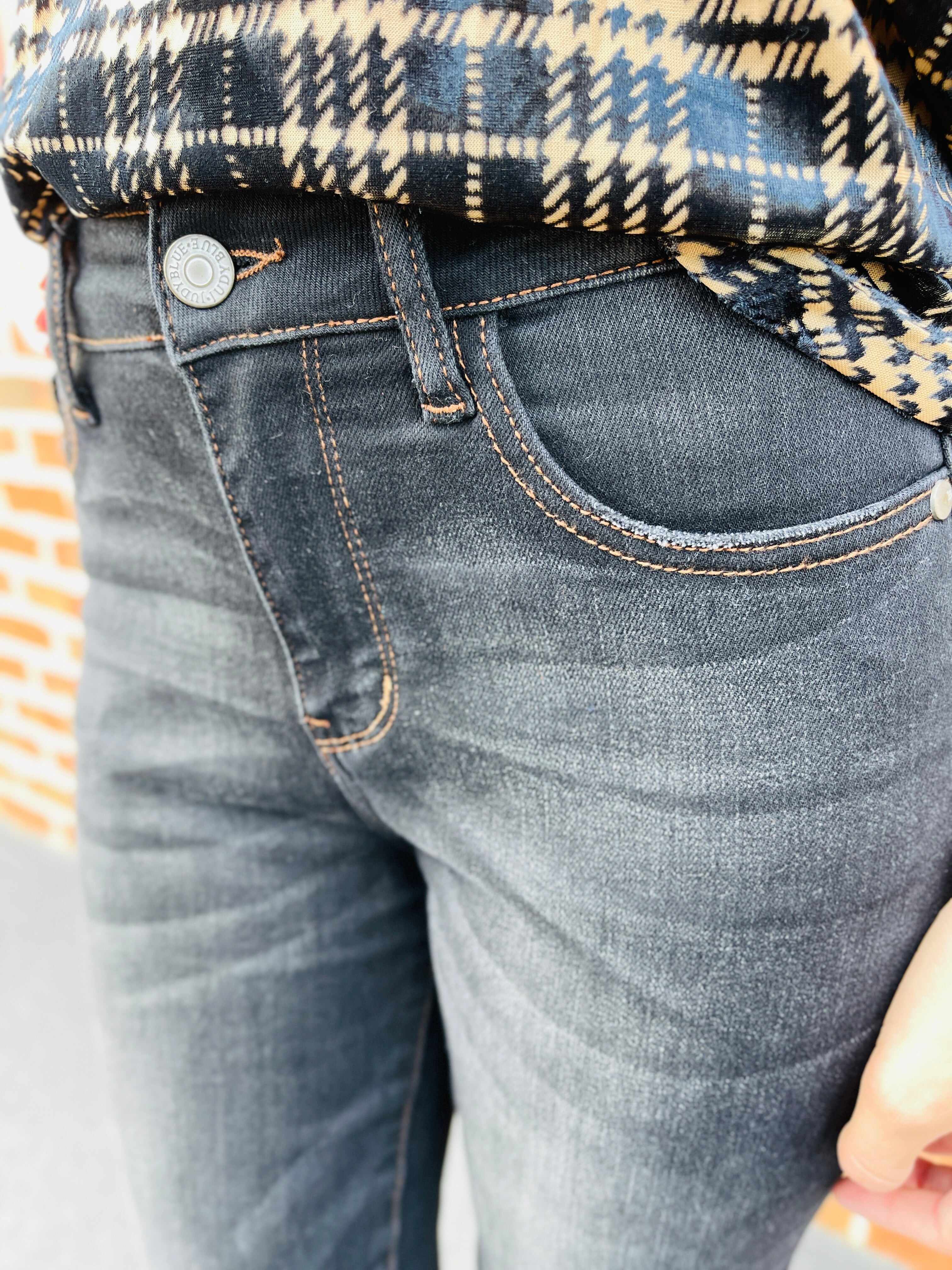 PLUS/REG Play It Straight Leg Jeans