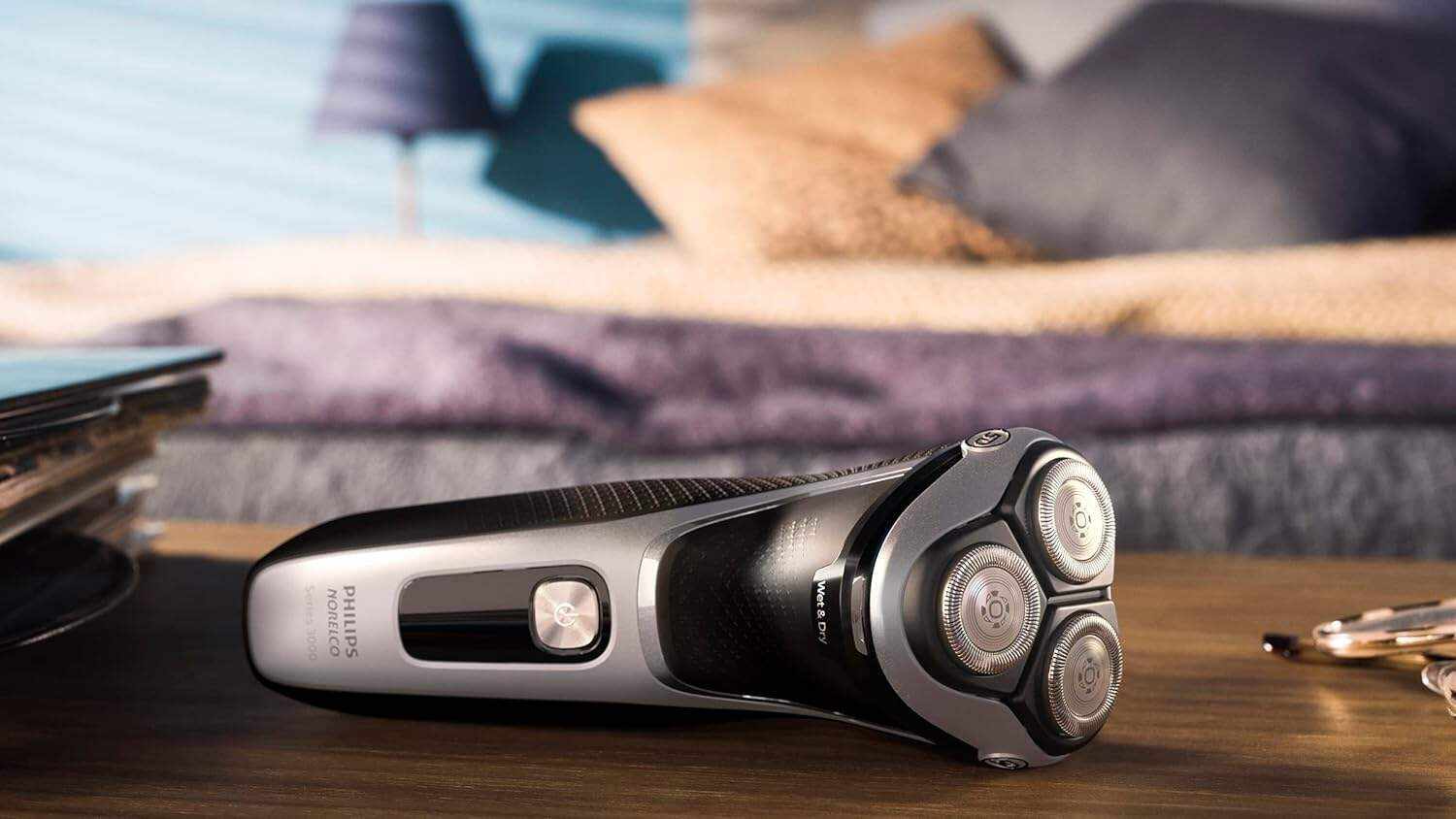 Philips Norelco Shaver 3800, Rechargeable Wet & Dry Shaver with Pop-up Trimmer, Charging Stand and Storage Pouch, Space Gray, S3311/85