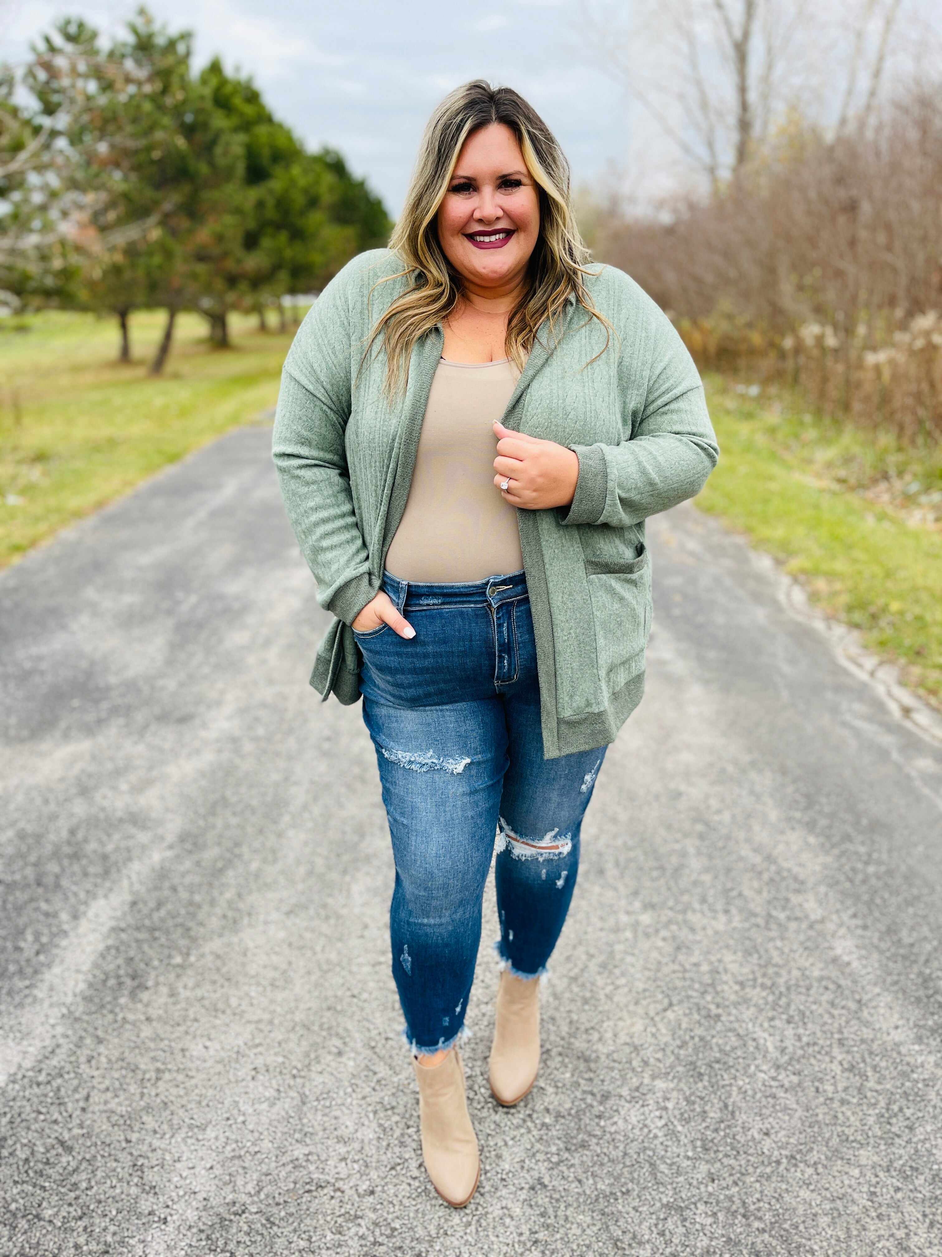 RESTOCK! Plus/Reg First Pick Mid Rise Skinny Jeans