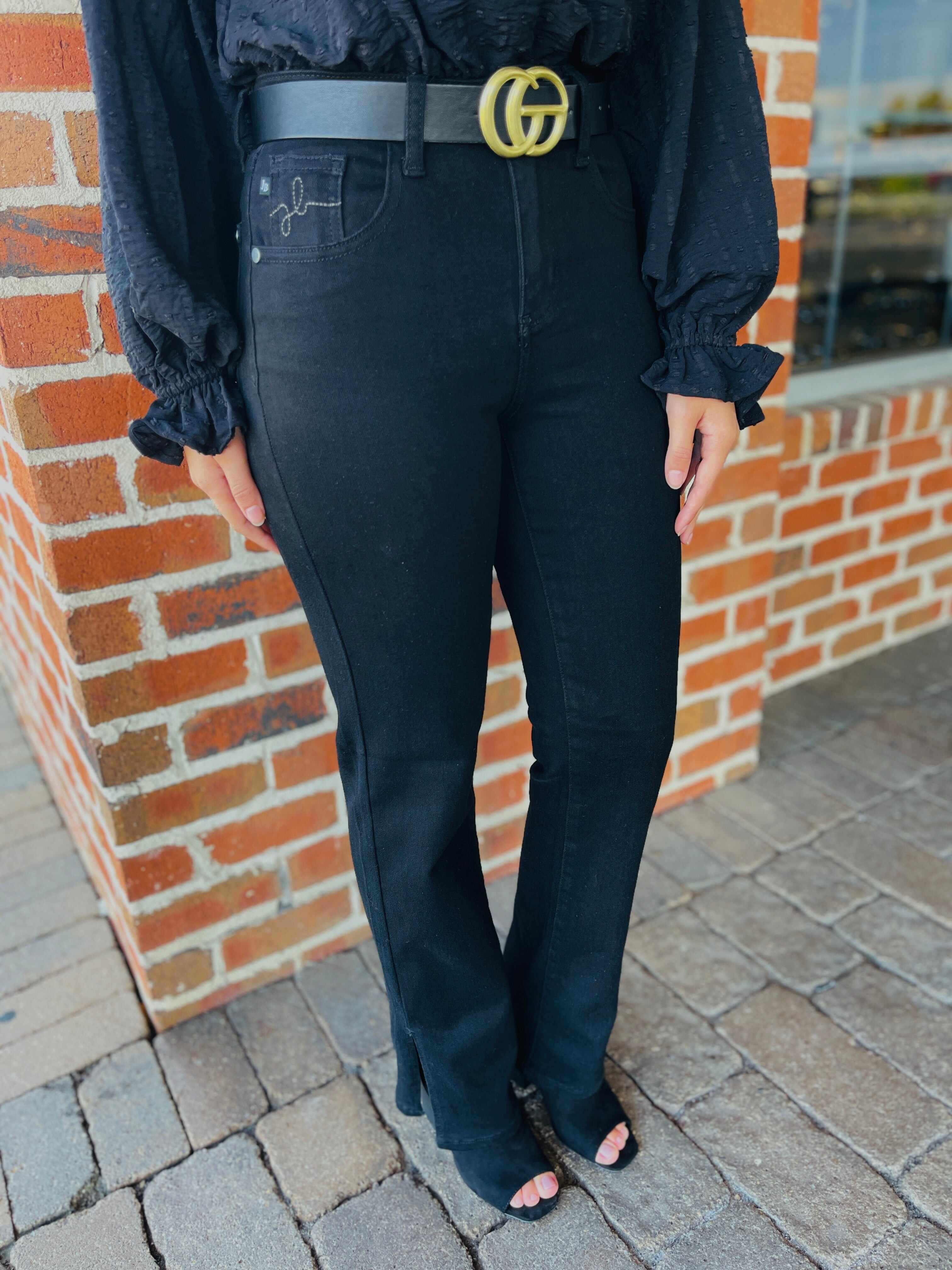 Plus/Reg Back To The 90’s Hi-Waist Black Straight Leg Jeans