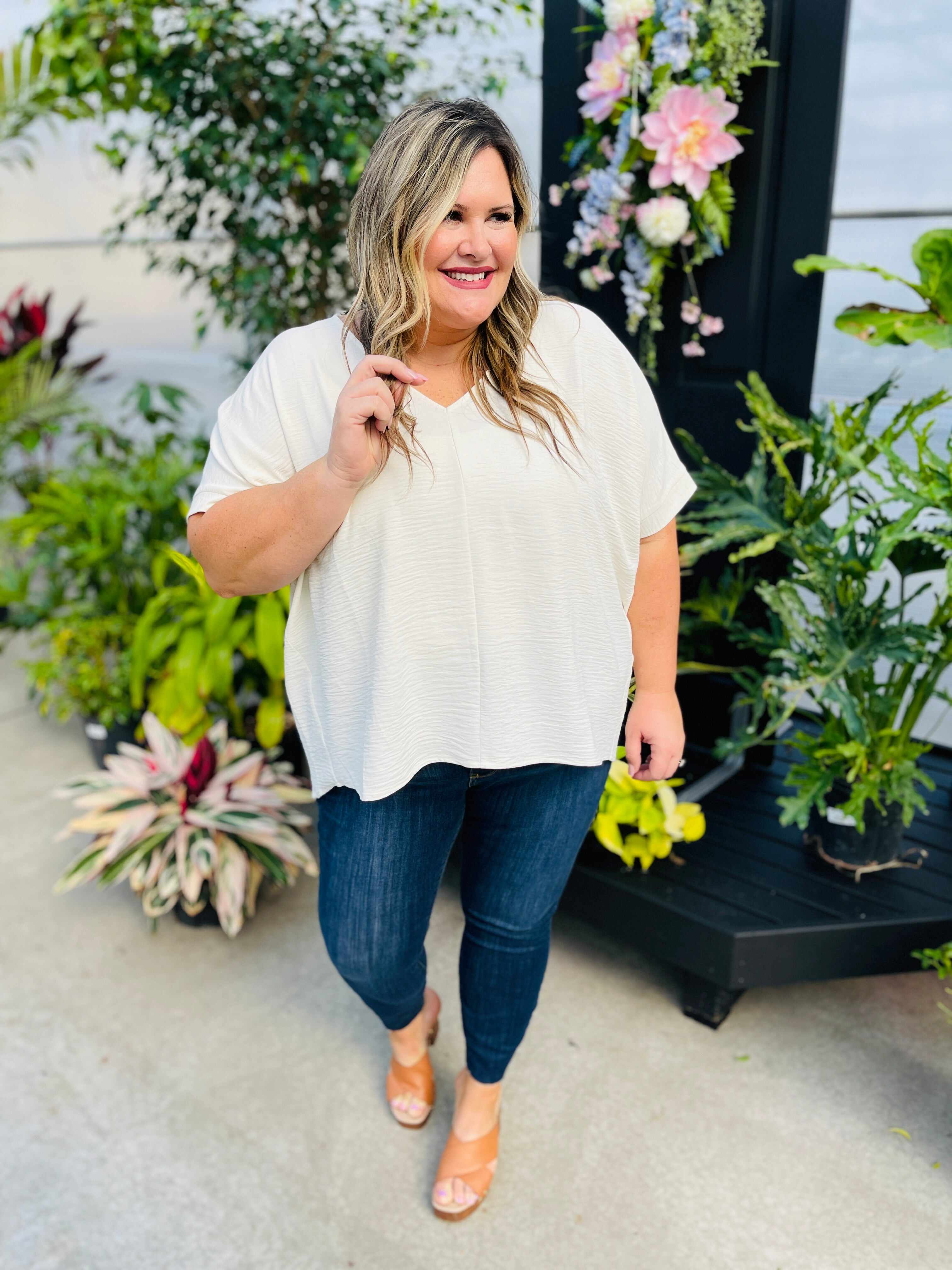 FIFTH RESTOCK! BEST SELLER!  Mid Rise REG/CURVY Work For The Weekend Skinny Jeans