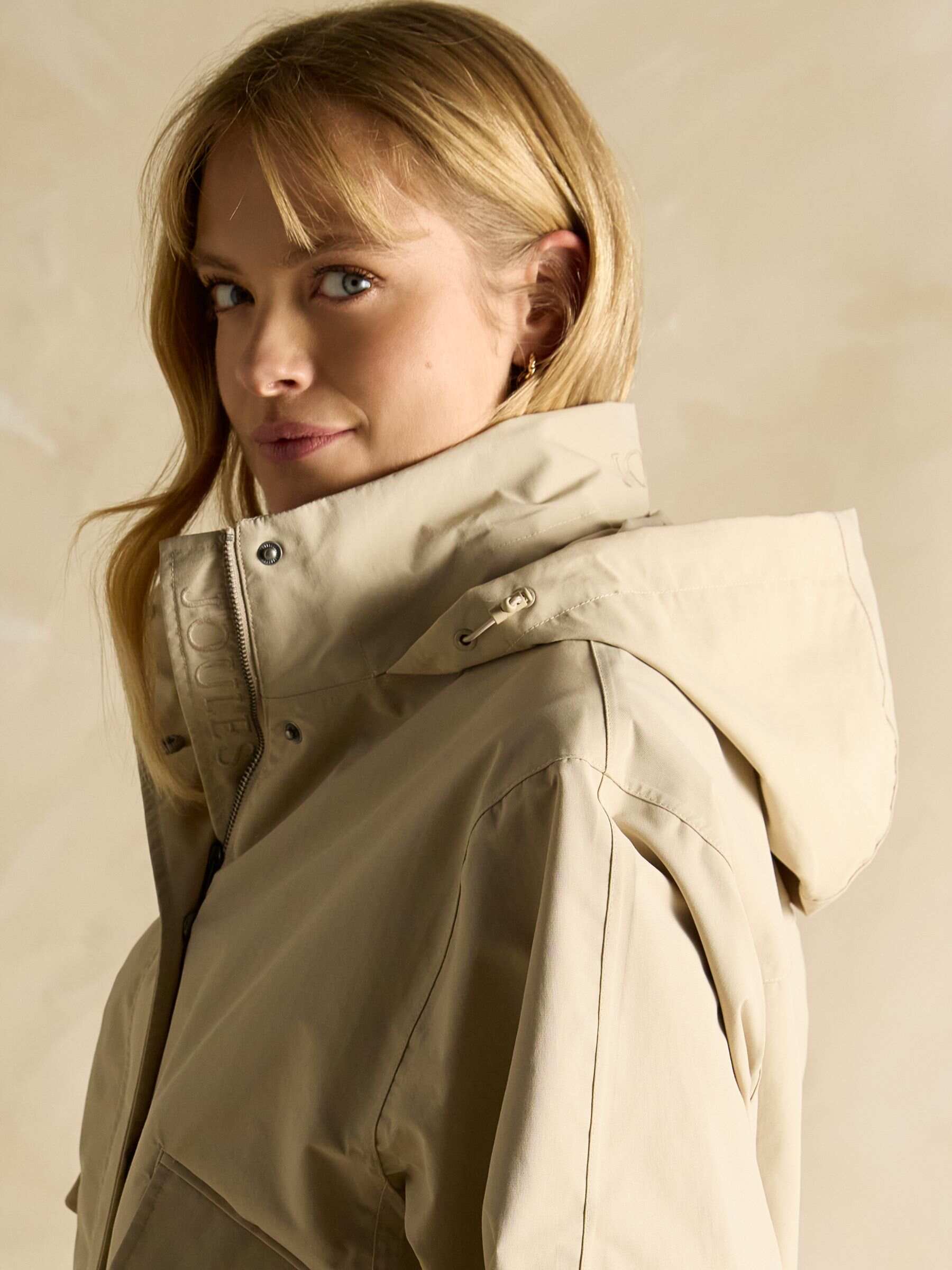 Hove Stone Waterproof Windbreaker With Packable Hood