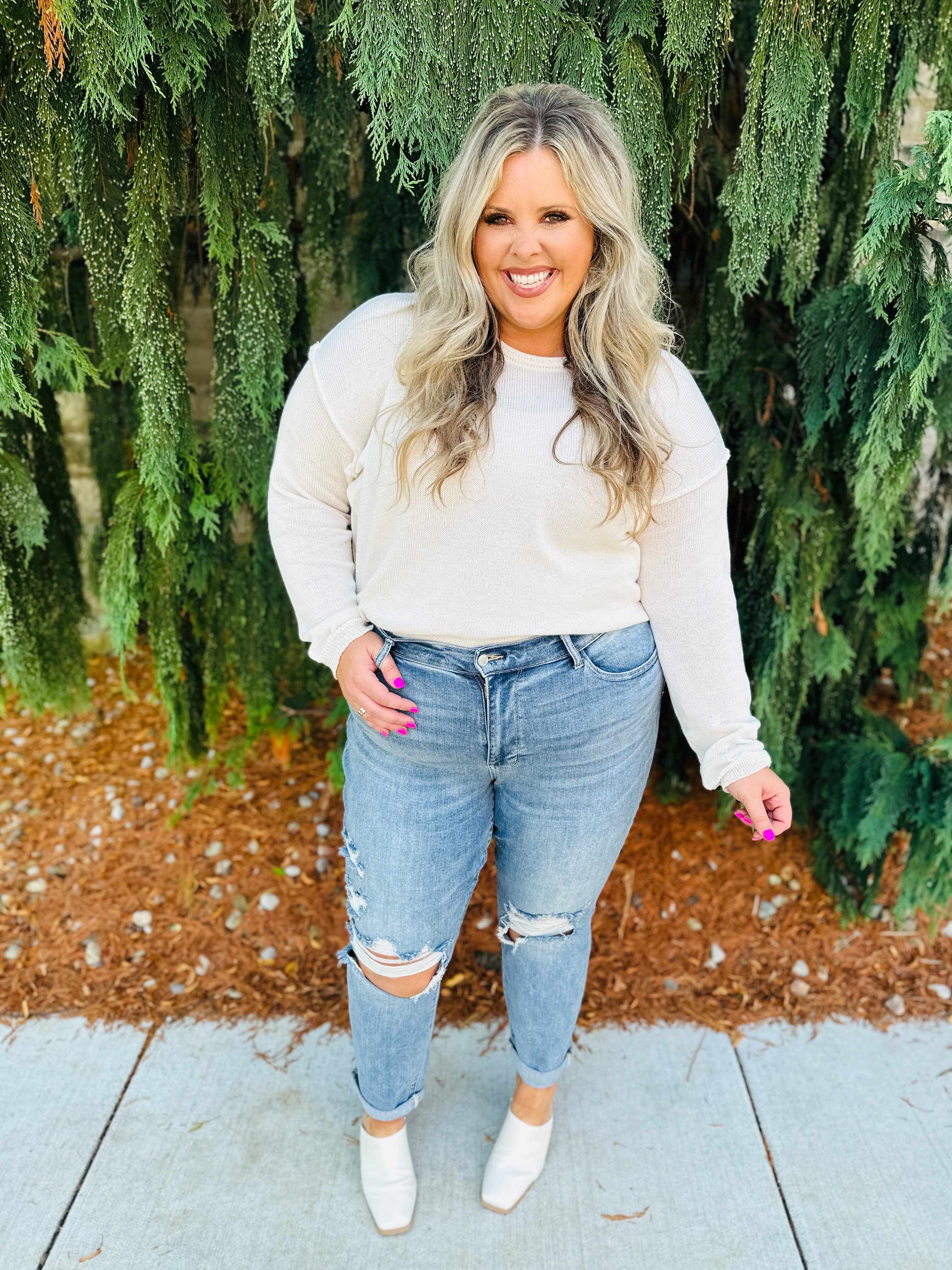 REG/CURVY Always On My Mind Midrise Boyfriend Jeans