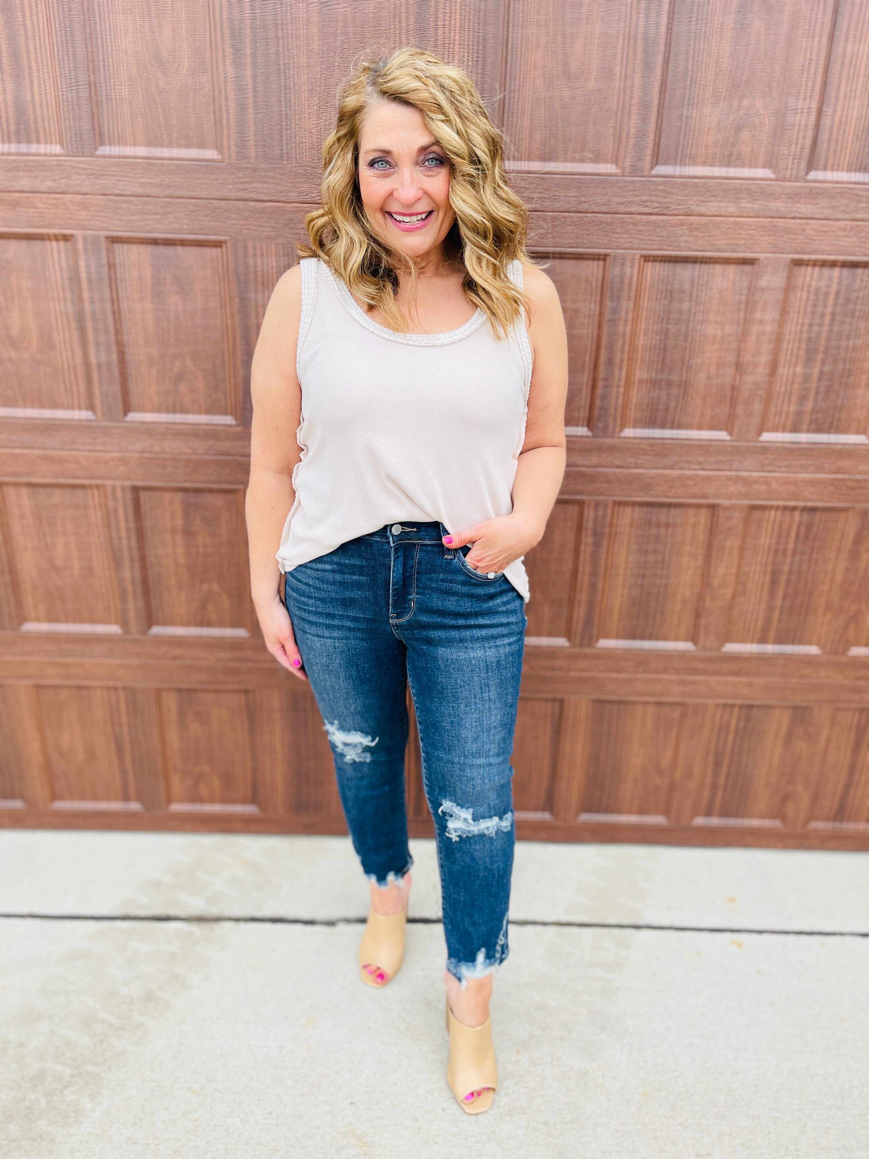 REG/CURVY Can't Crop Me Straight Jeans