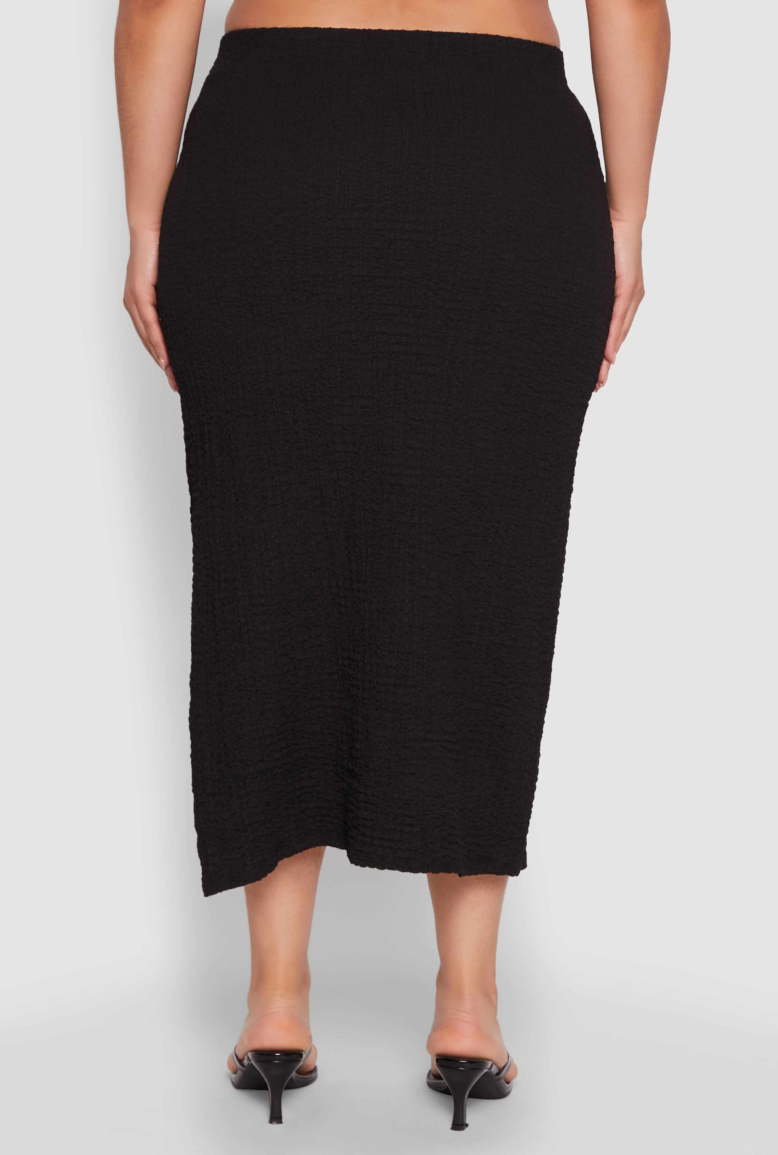 Plus Size Textured Knit Midi Skirt