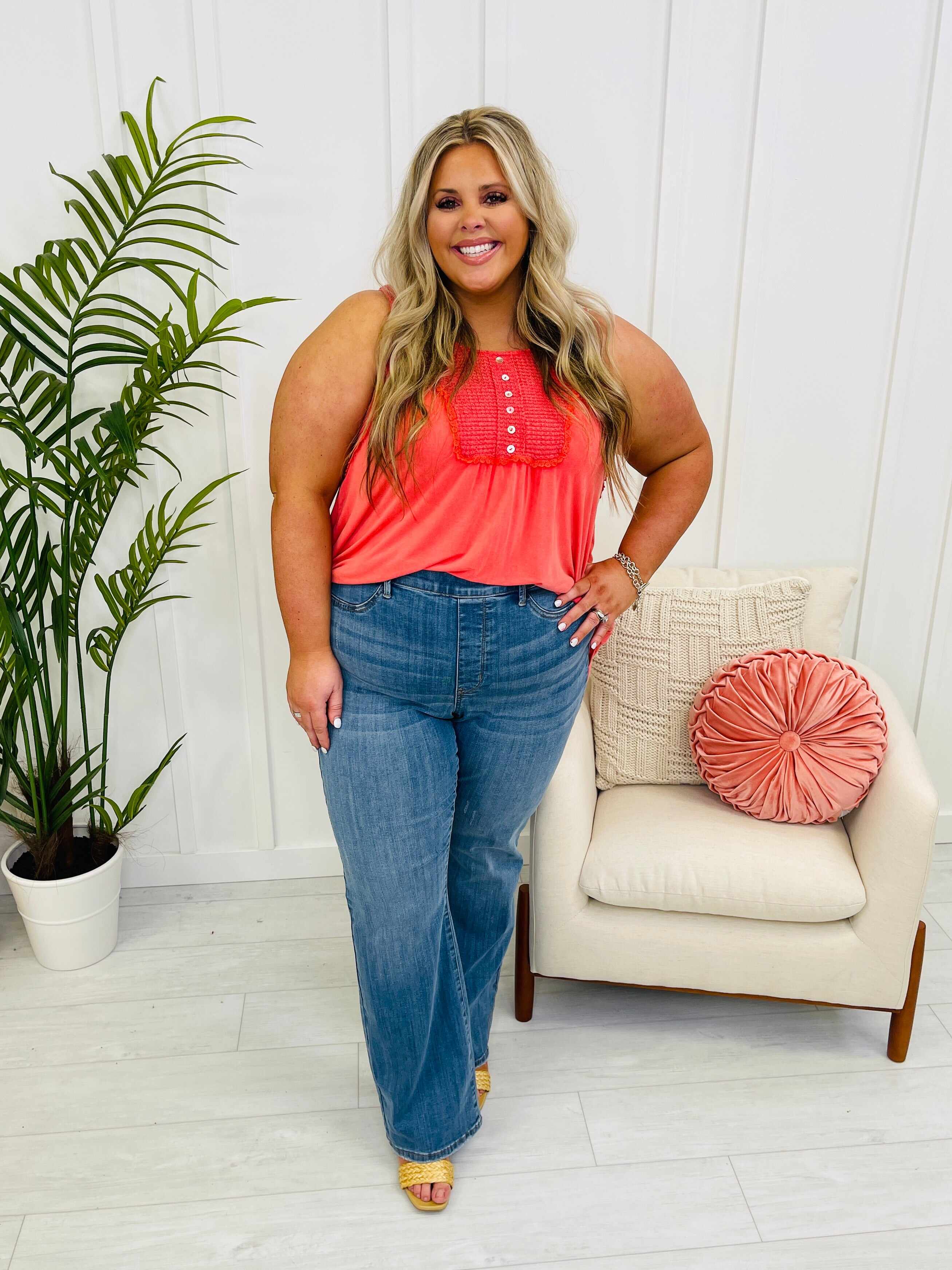 REG/CURVY Elastic Heart Pull On Slim Bootcut Jeans