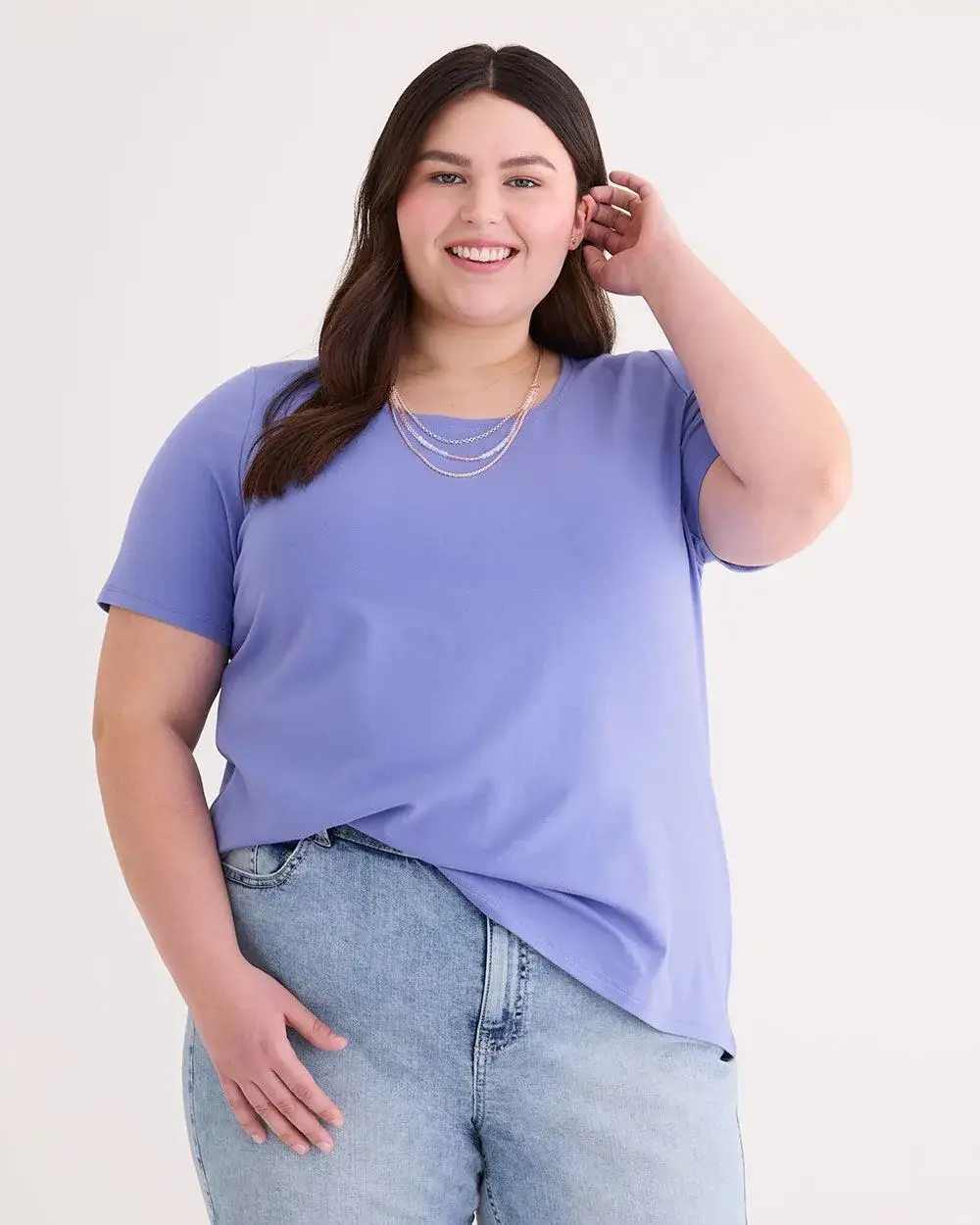 Short-Sleeve Round-Neck Fitted Tee