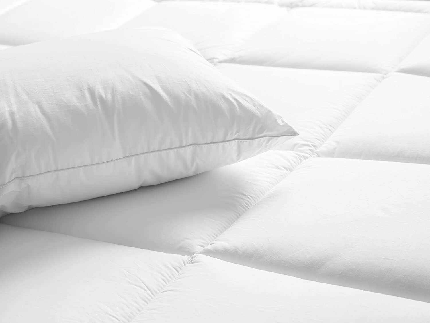 Premium Quality Heavy Quilted Comforter - Duvet Insert - Stand Alone Comforter - with Corner Tabs -Hypoallergenic -Plush Microfiber Fill