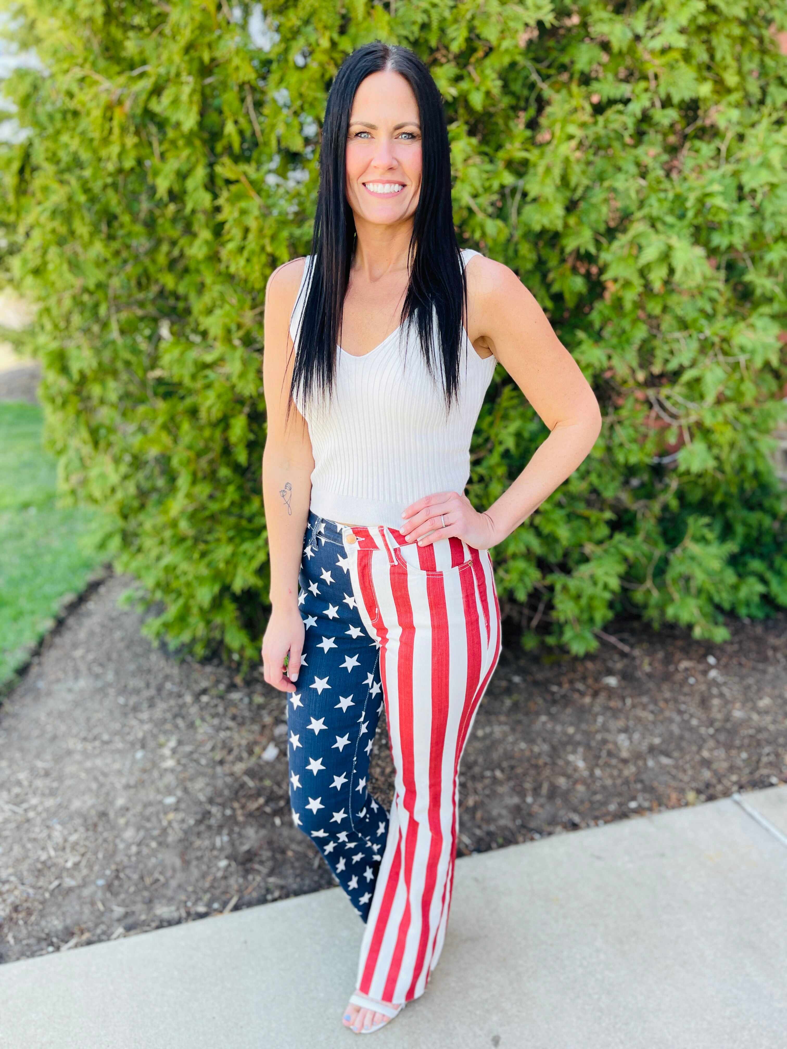REG/CURVY Star Spangled Babe Flare Jeans