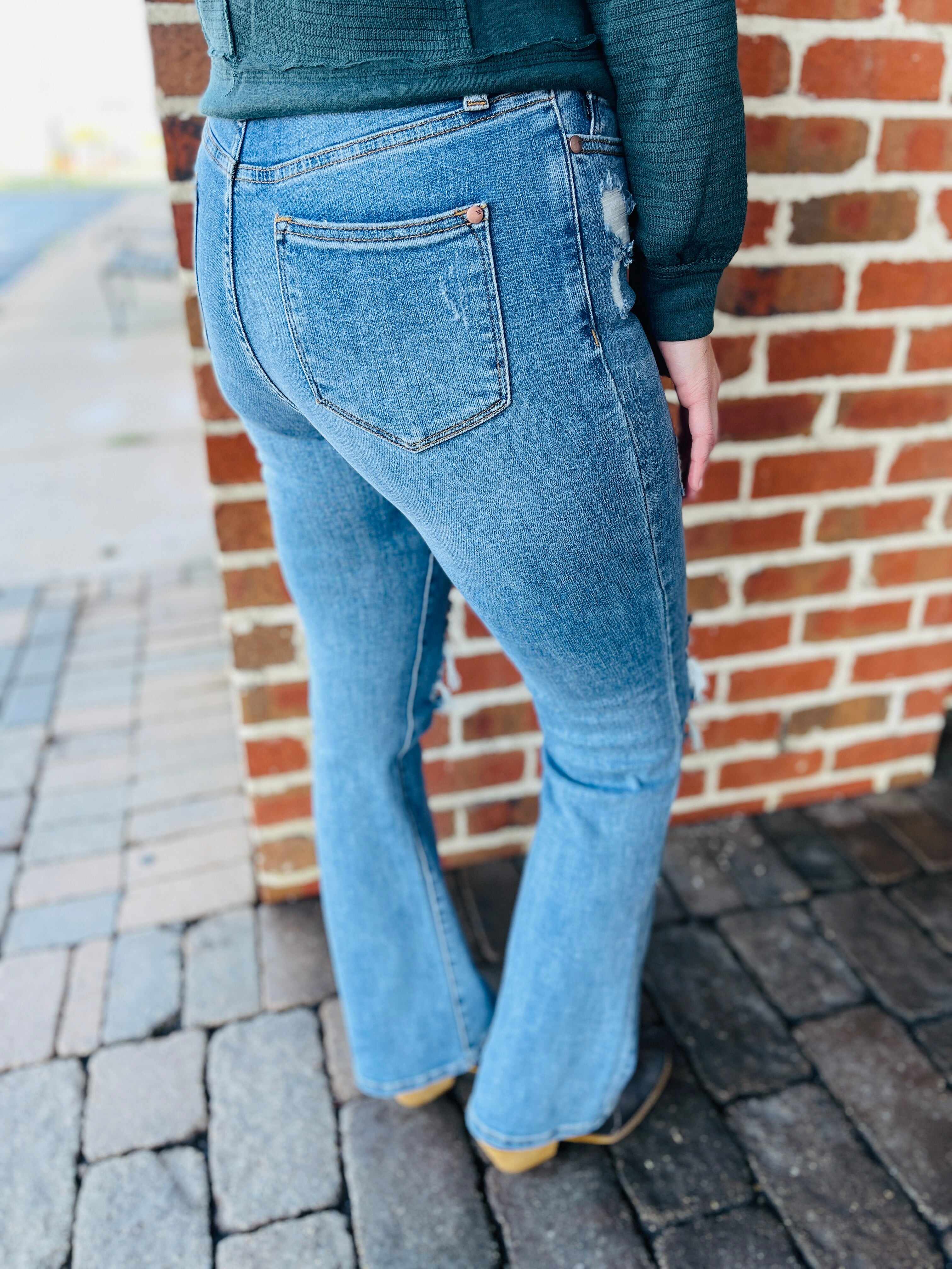Plus/Reg Made For Walkin' Bootcut Jeans