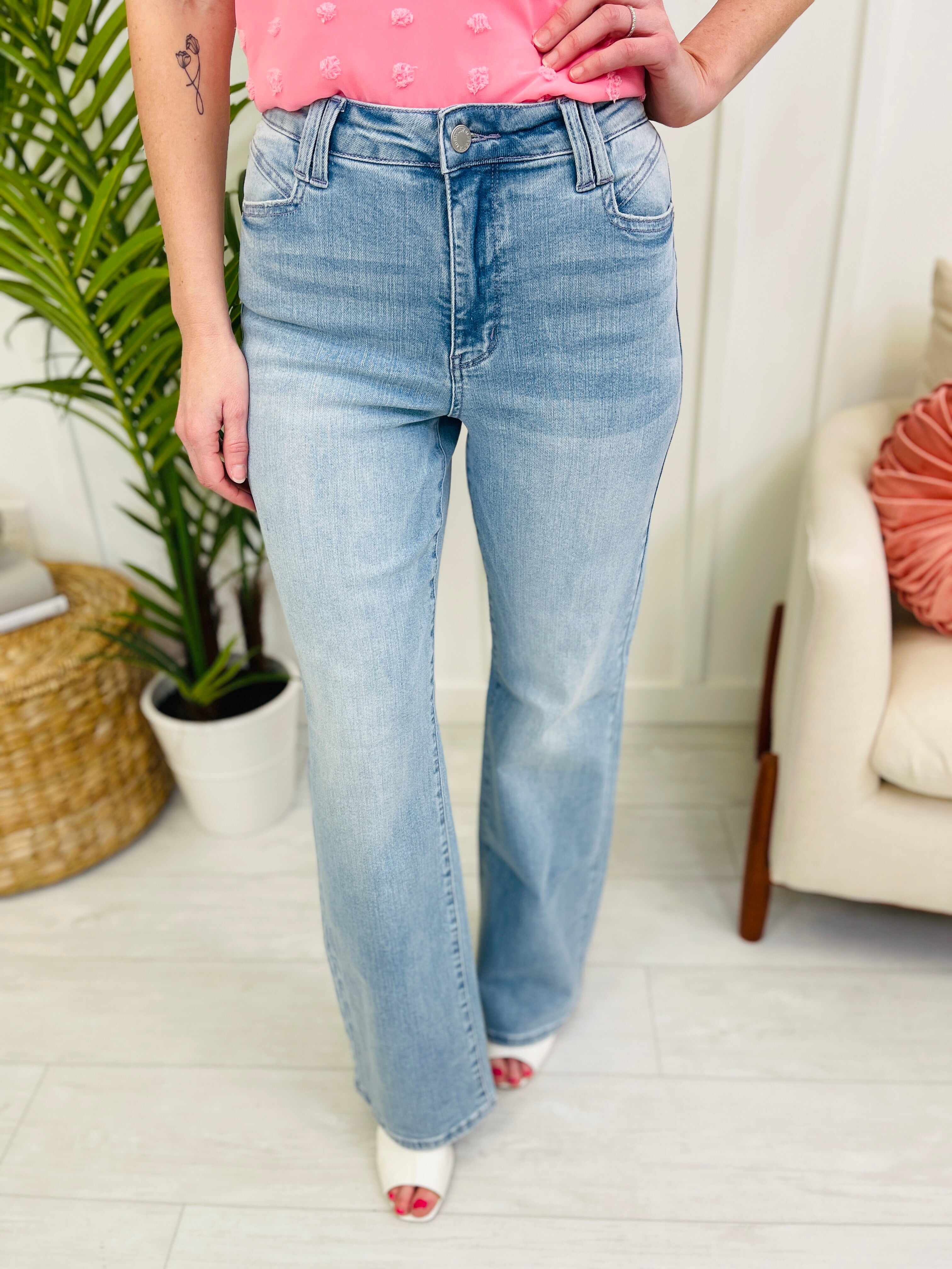 RESTOCK!  REG/CURVY Out of Pocket Love Lavender Stitching Wide Leg Jeans