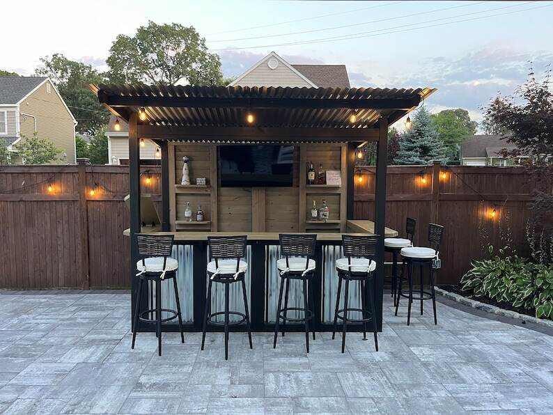 Bars To Yards US outdoor bar, patio, poolside bar, backyard fun, beer, alcohol games, sports bar, summer, family bonding, tavern, summer fun
